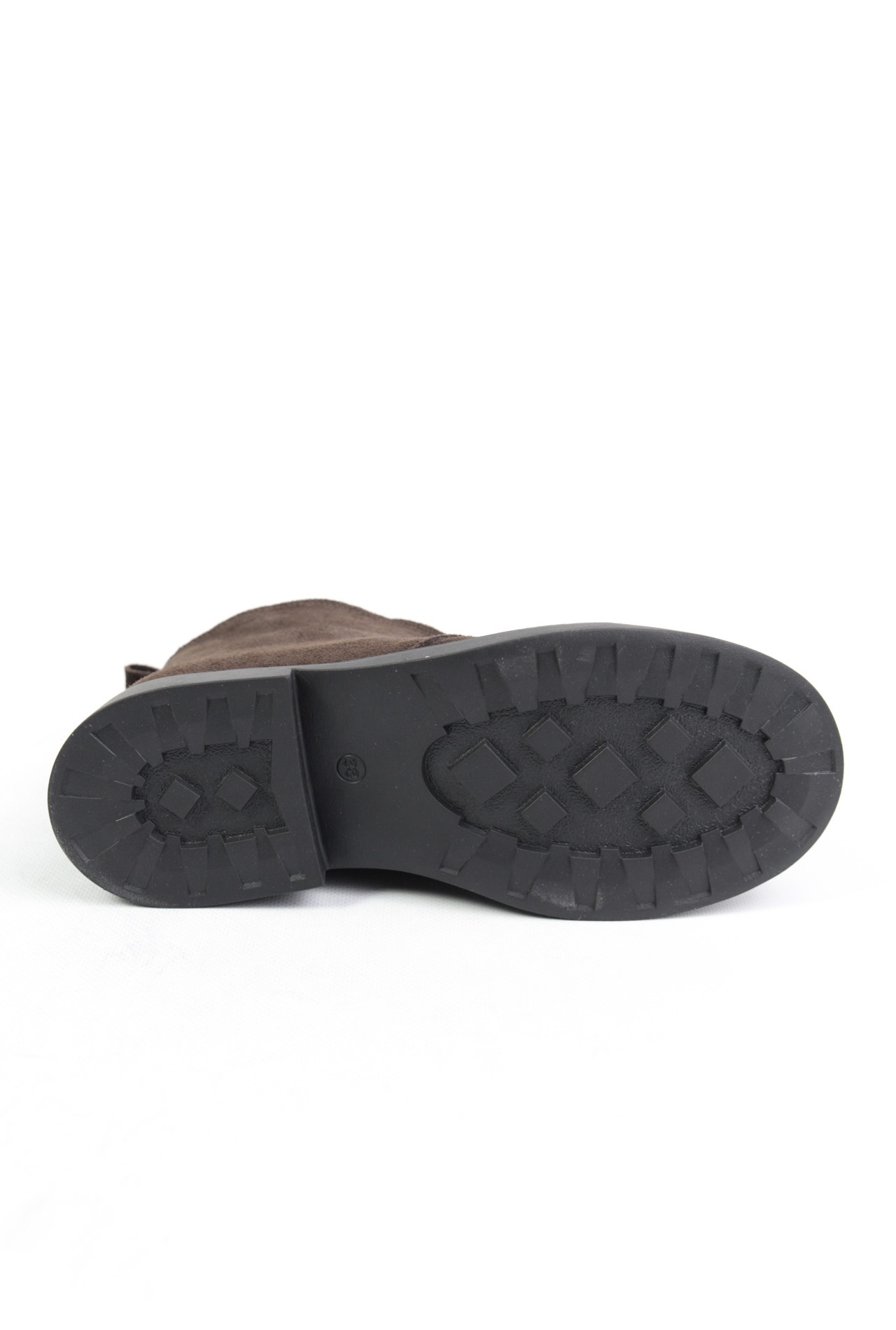 картинка Ботинки замшевые Benito от магазина Pratik