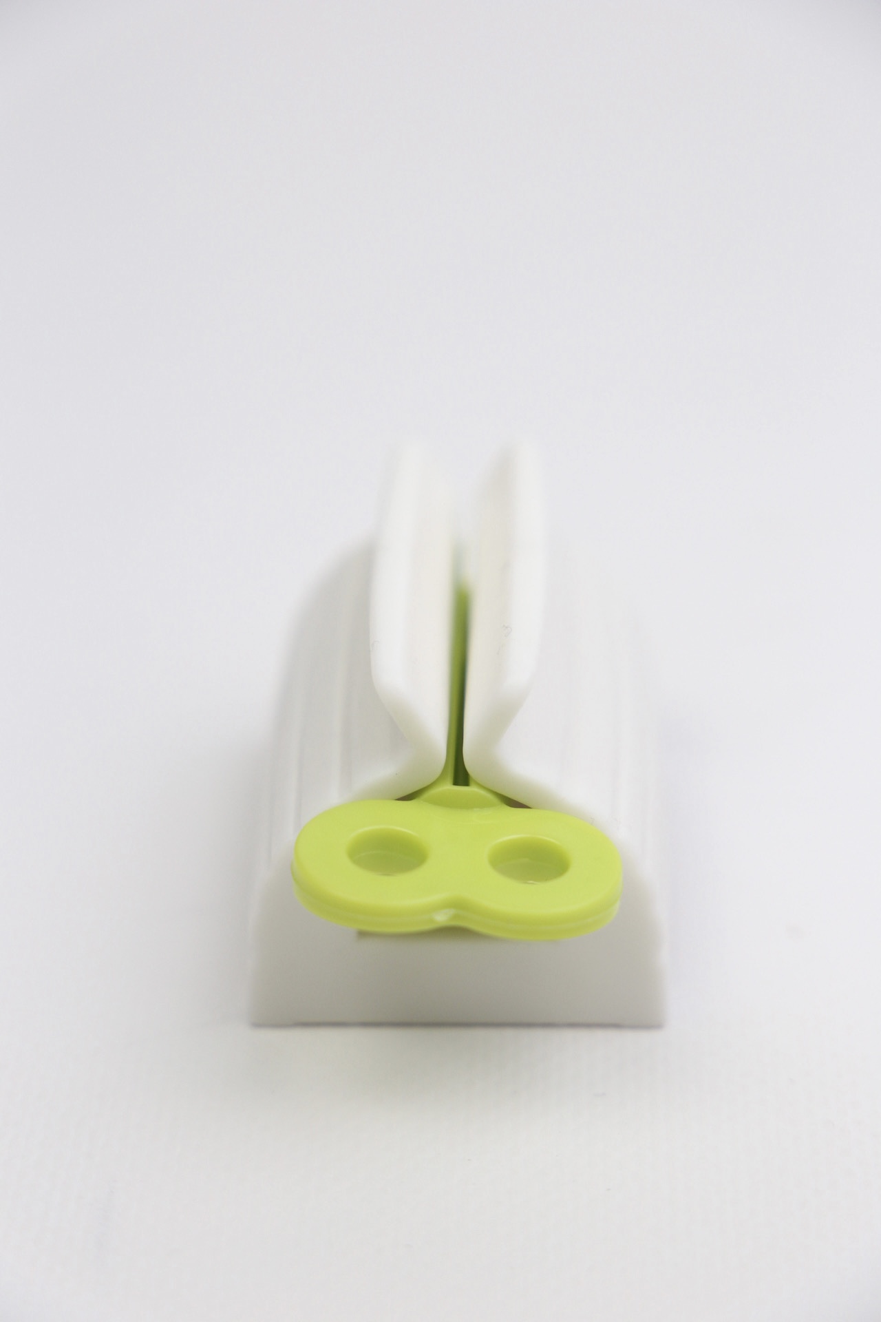 картинка Пресс для зубной пасты и крема, зеленый от магазина Pratik