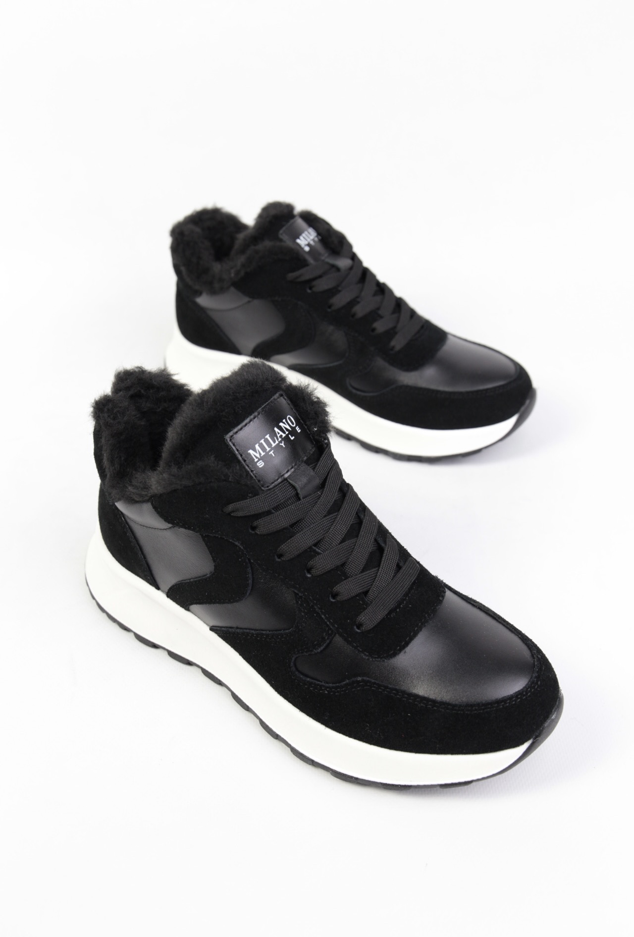 картинка Ботинки замшевые Benito от магазина Pratik