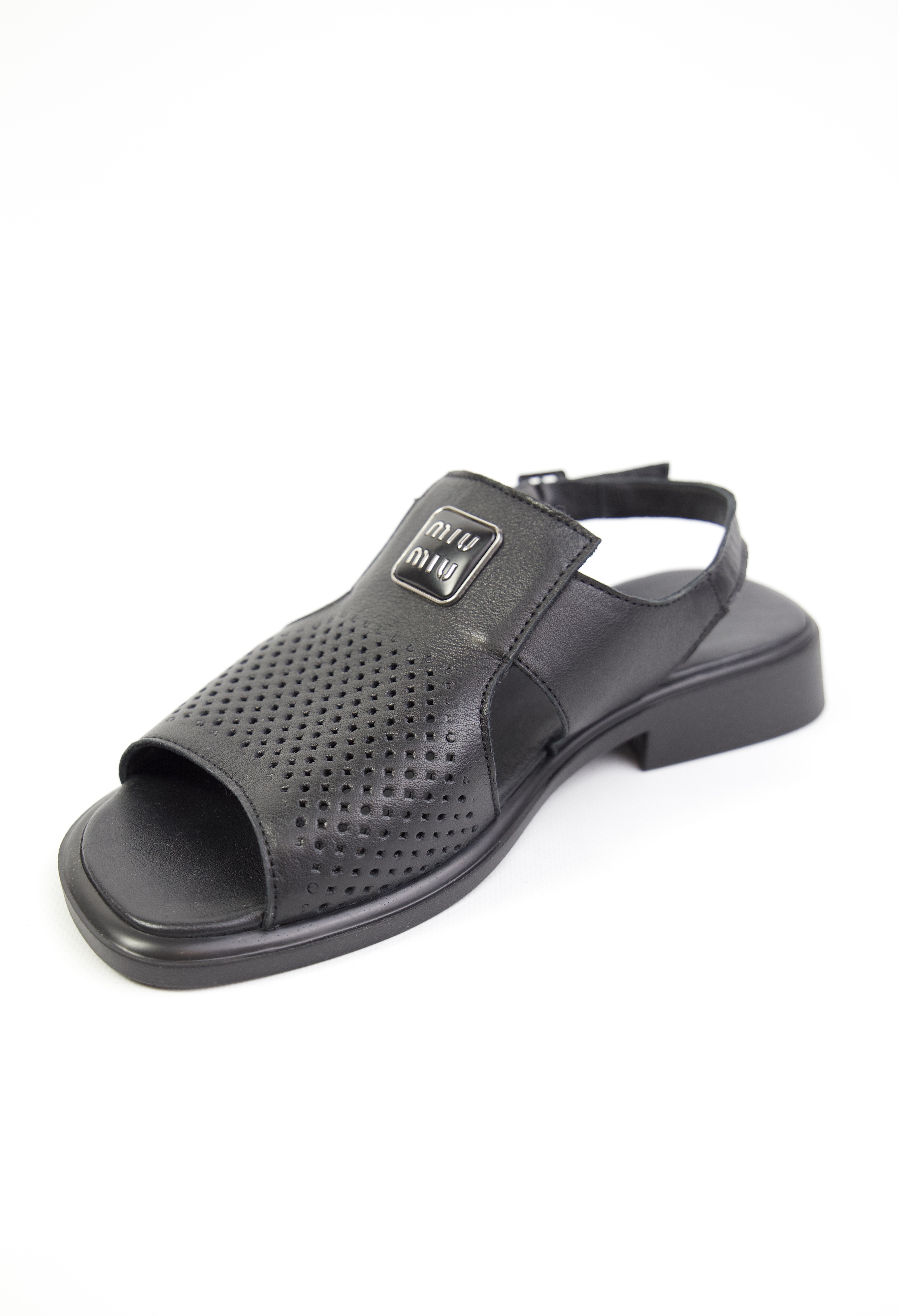 картинка Сандалии кожаные Benito от магазина Pratik