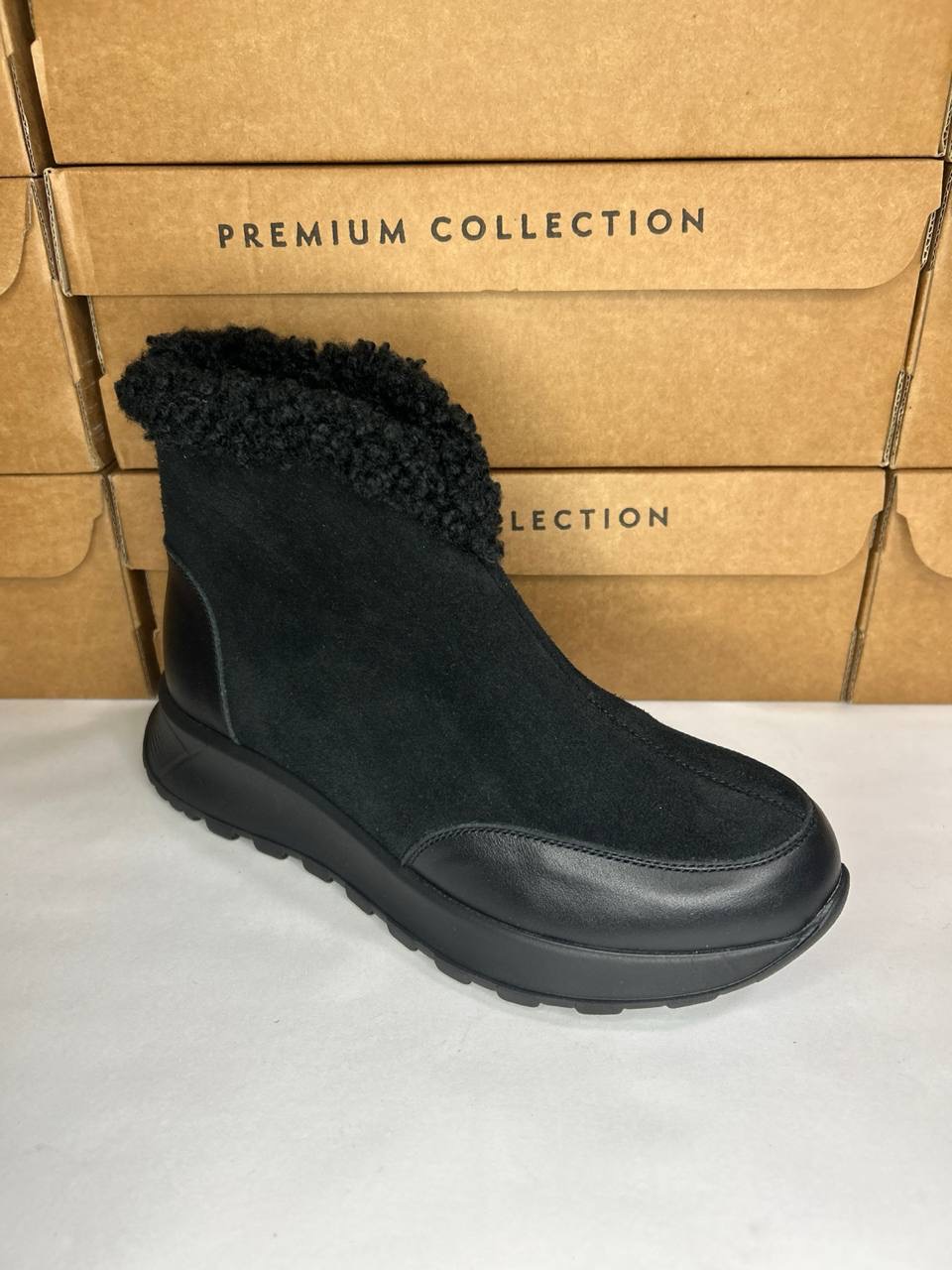 картинка Ботинки замшевые Benito от магазина Pratik