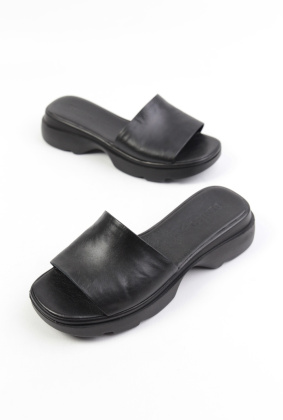 Шлепанцы кожаные Benito 0041-3/01 new- фото 1 - интернет-магазин обуви Pratik