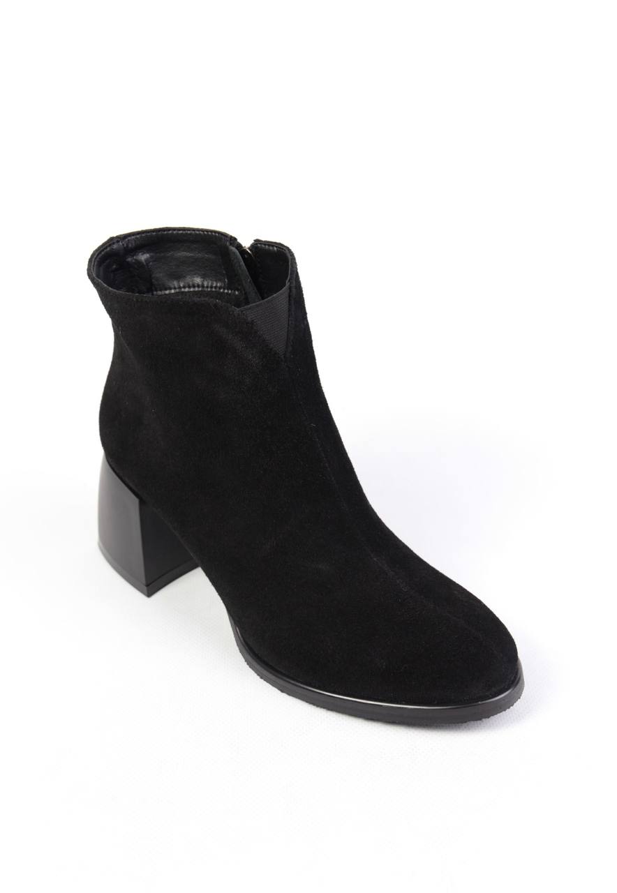 картинка Ботильоны замшевые Benito от магазина Pratik
