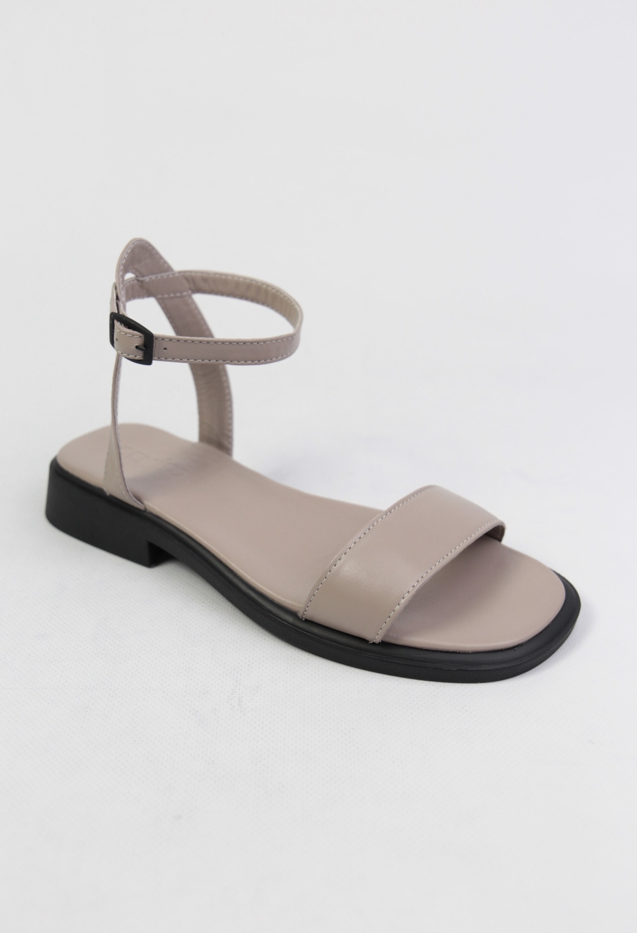 картинка Сандалии кожаные Benito от магазина Pratik