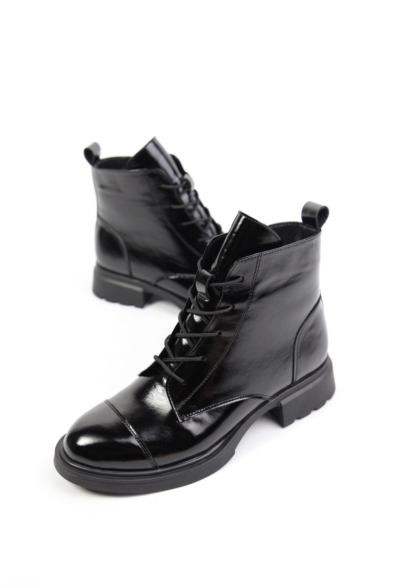 картинка Ботинки кожаные Benito от магазина Pratik