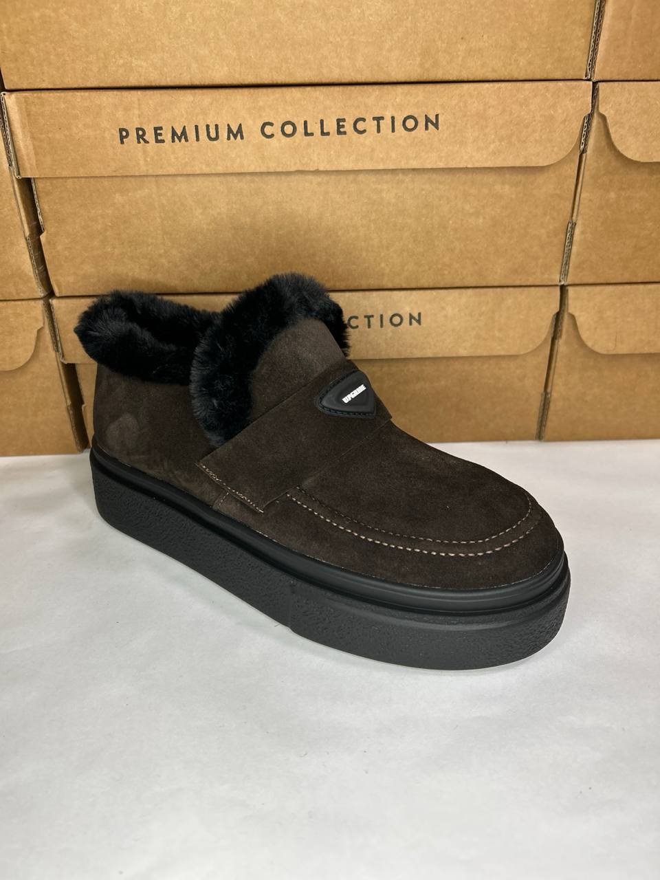 картинка Ботинки замшевые Benito от магазина Pratik