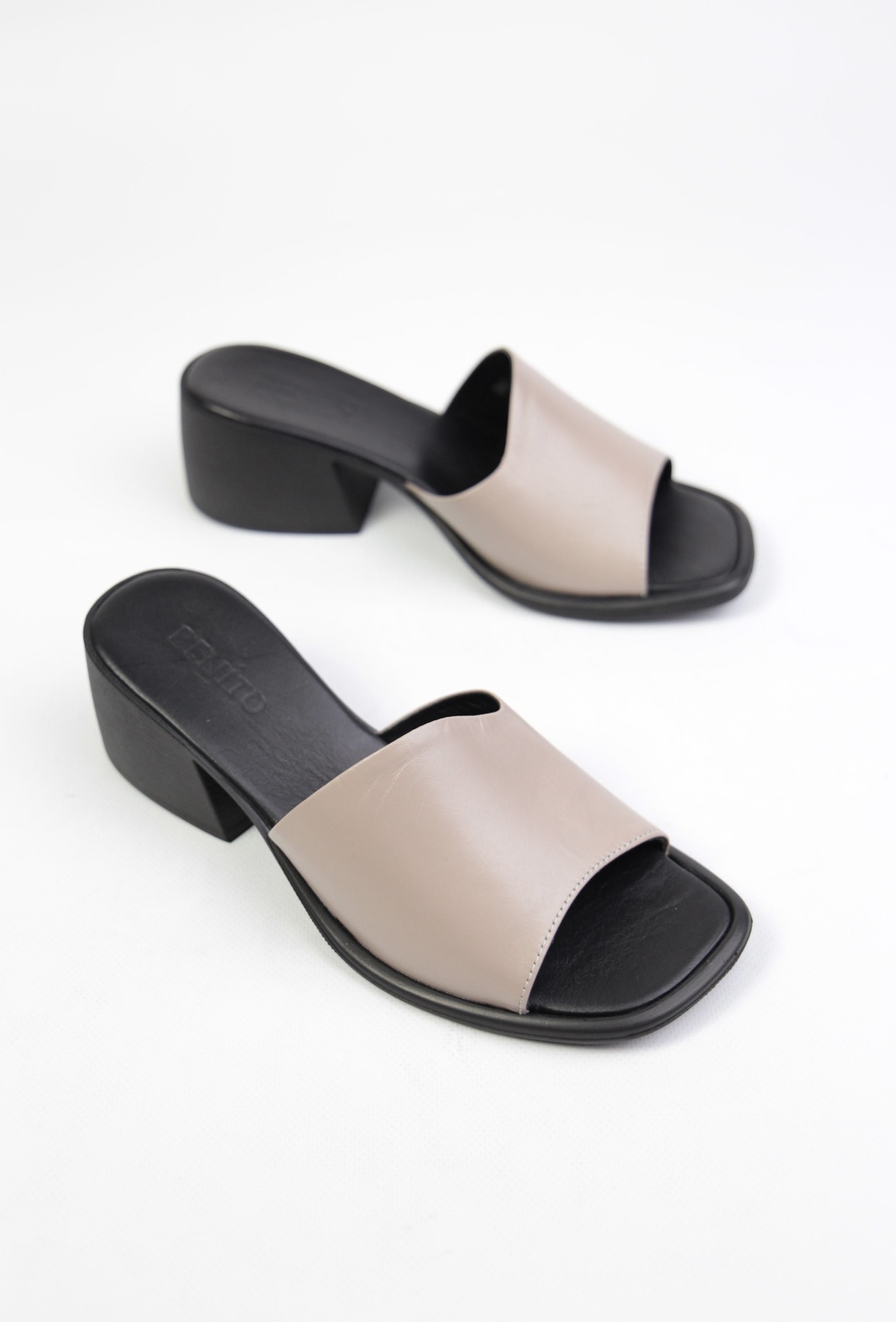 картинка Сабо кожаные Benito от магазина Pratik