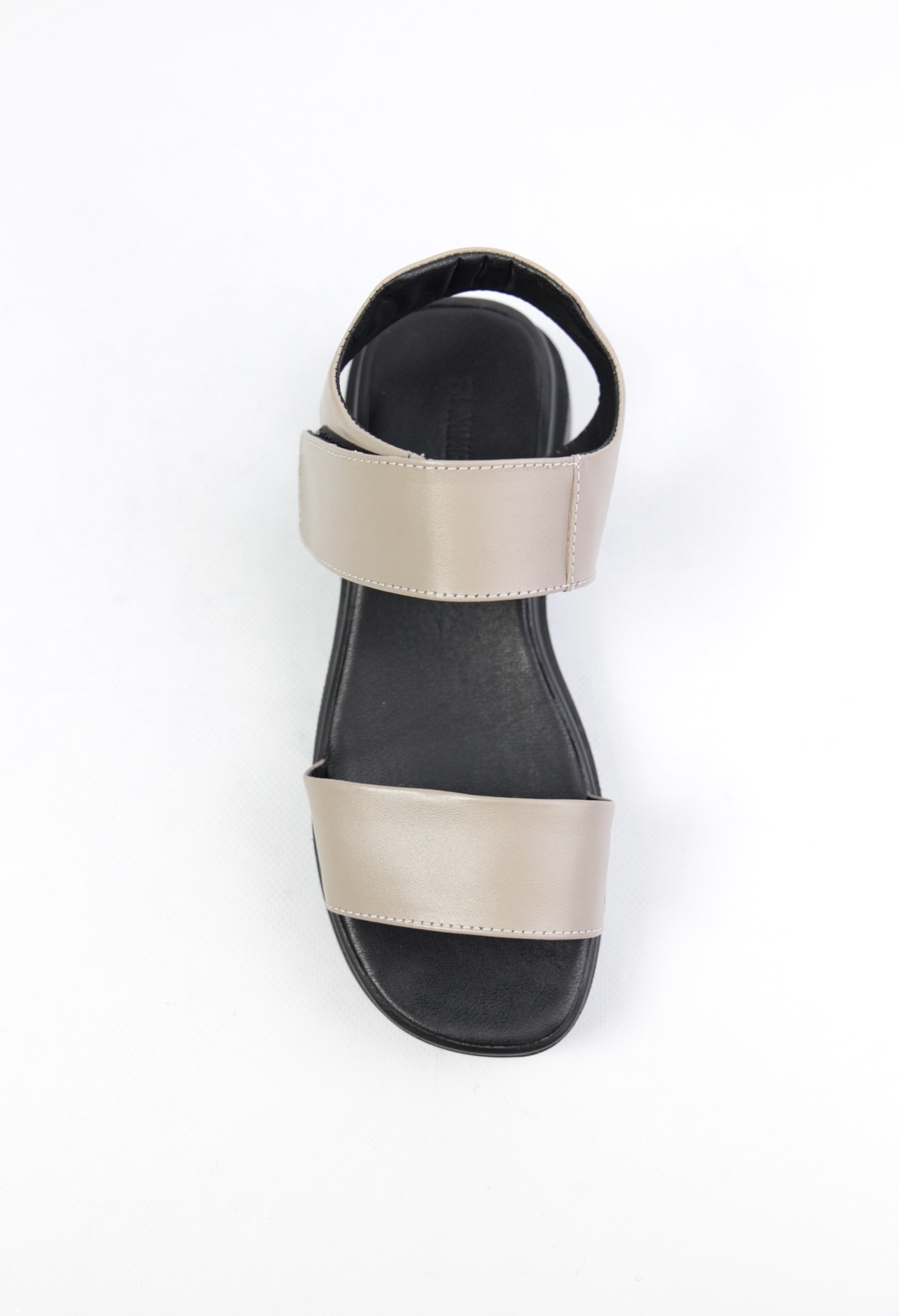 картинка Босоножки кожаные Benito от магазина Pratik