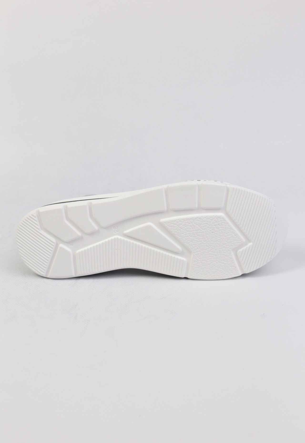 картинка Слипоны кожаные Benito от магазина Pratik