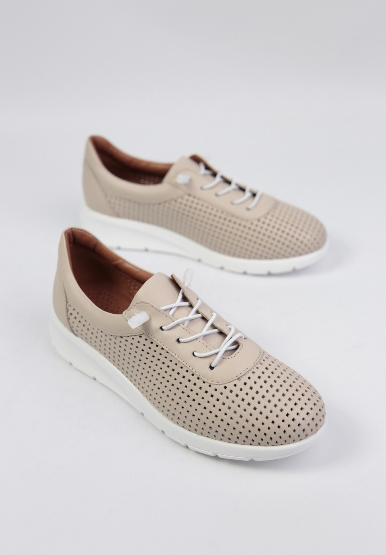 картинка Кроссовки кожаные Benito от магазина Pratik