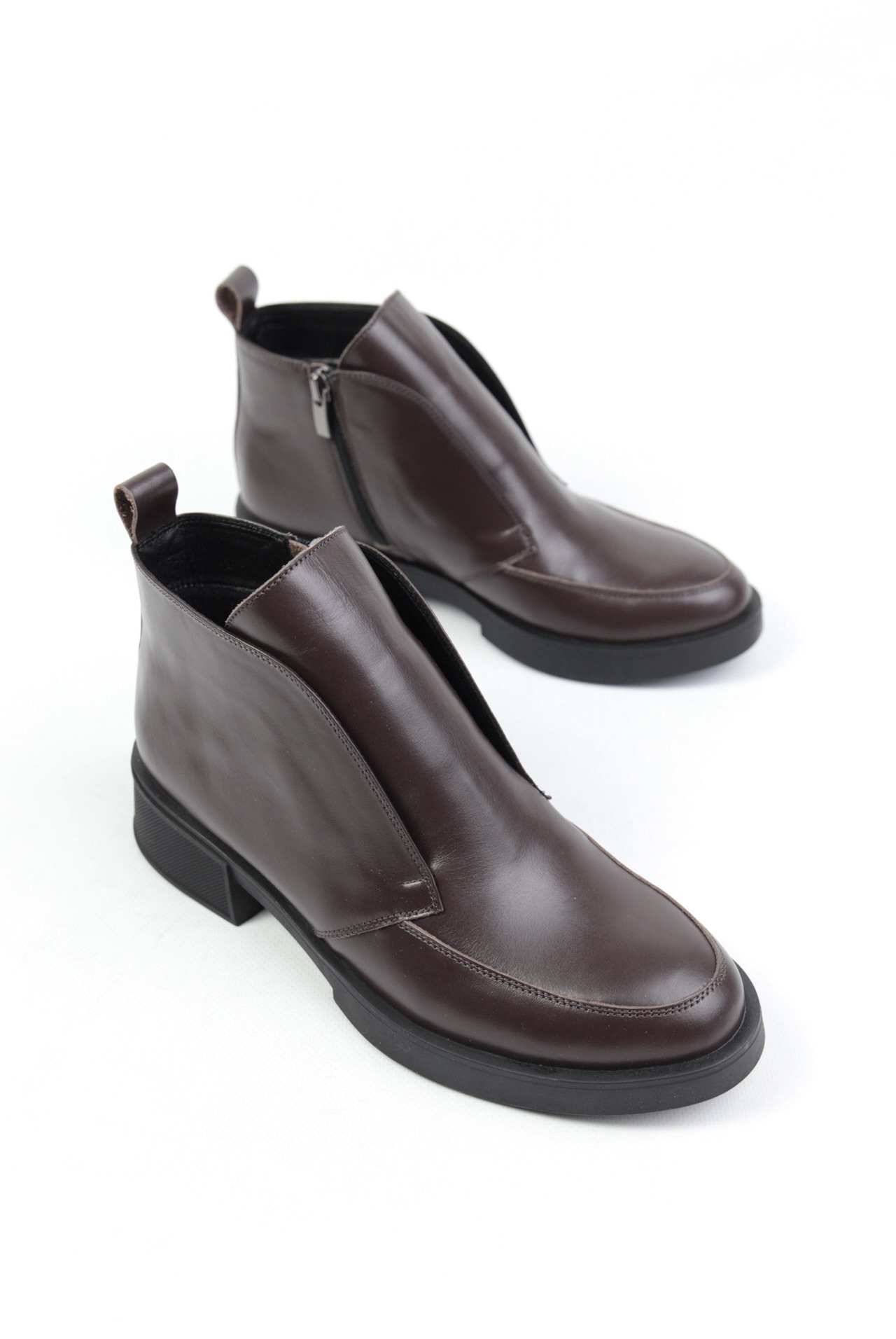 картинка Ботинки кожаные Benito от магазина Pratik