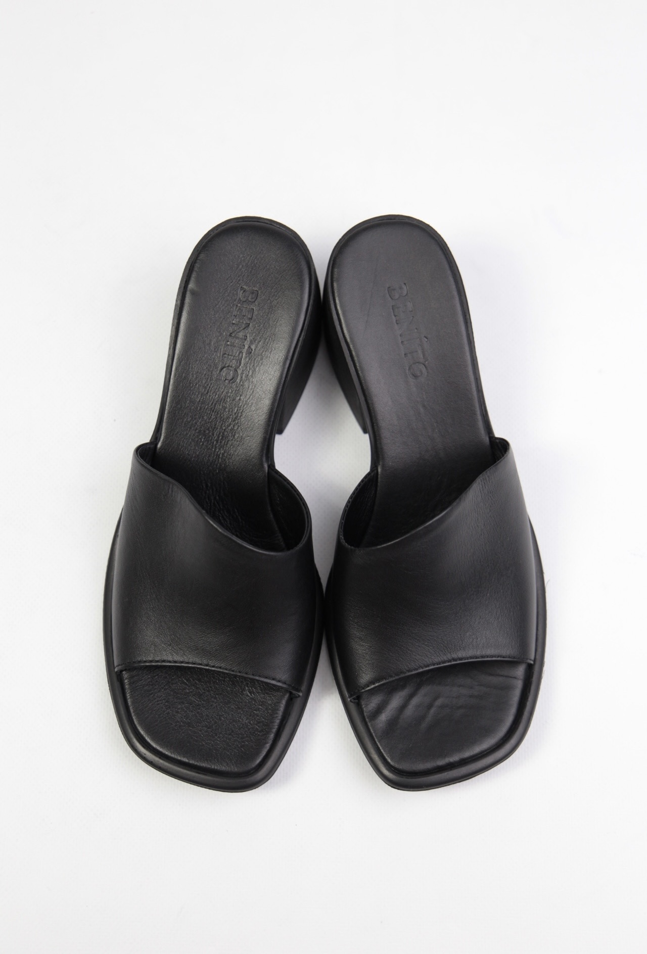 картинка Сабо кожаные Benito от магазина Pratik