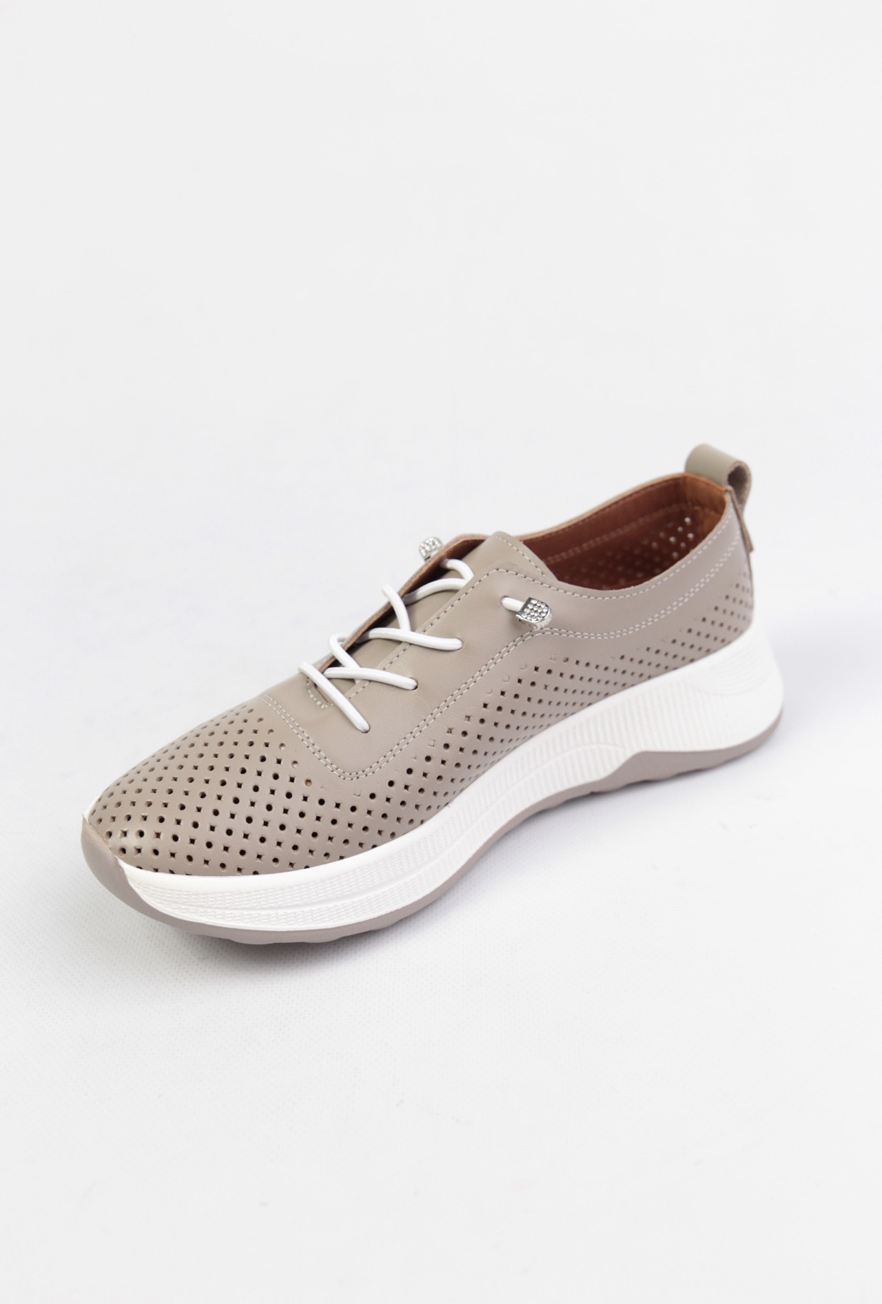 картинка Кроссовки кожаные Benito от магазина Pratik