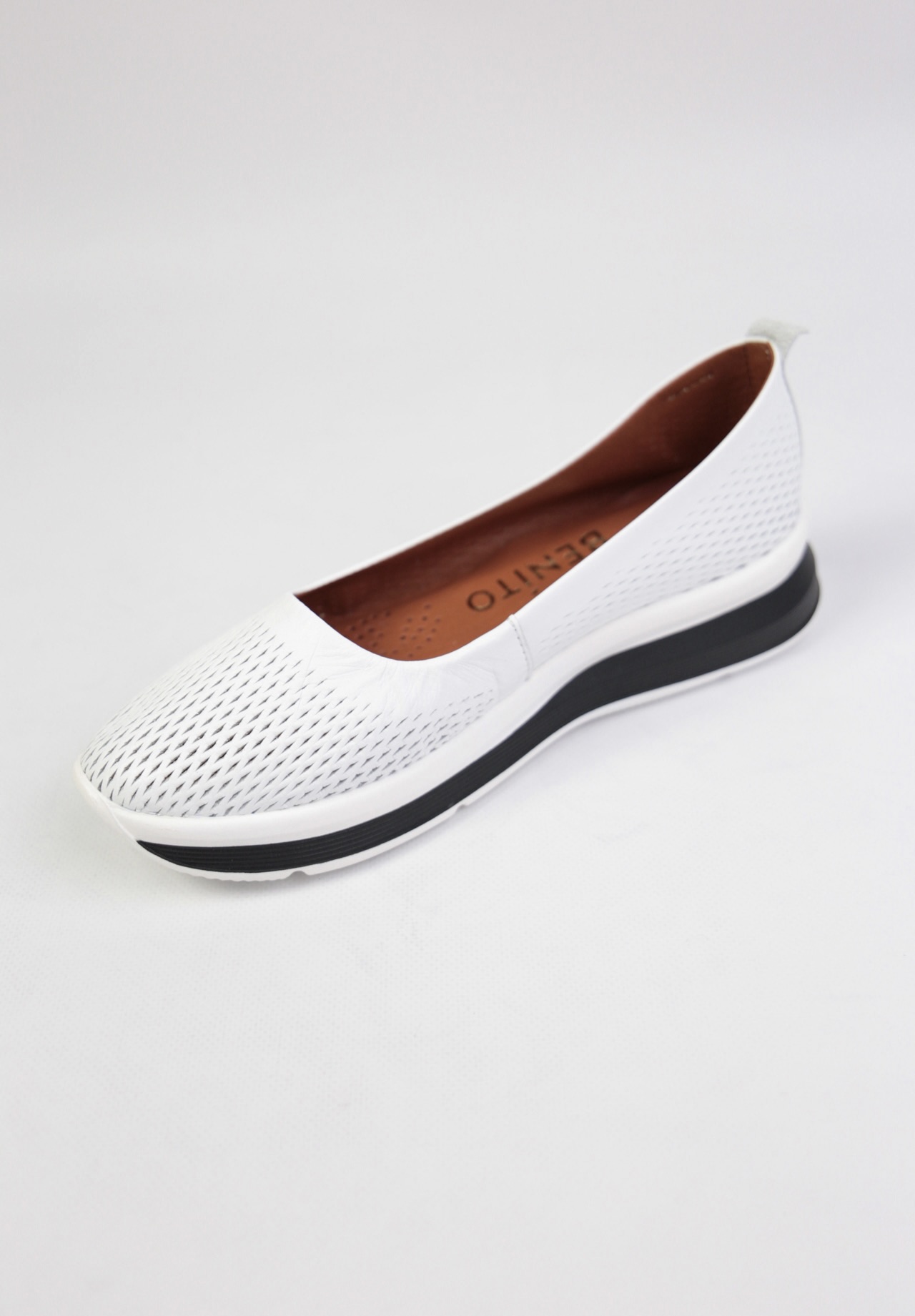 картинка Балетки кожаные Benito от магазина Pratik