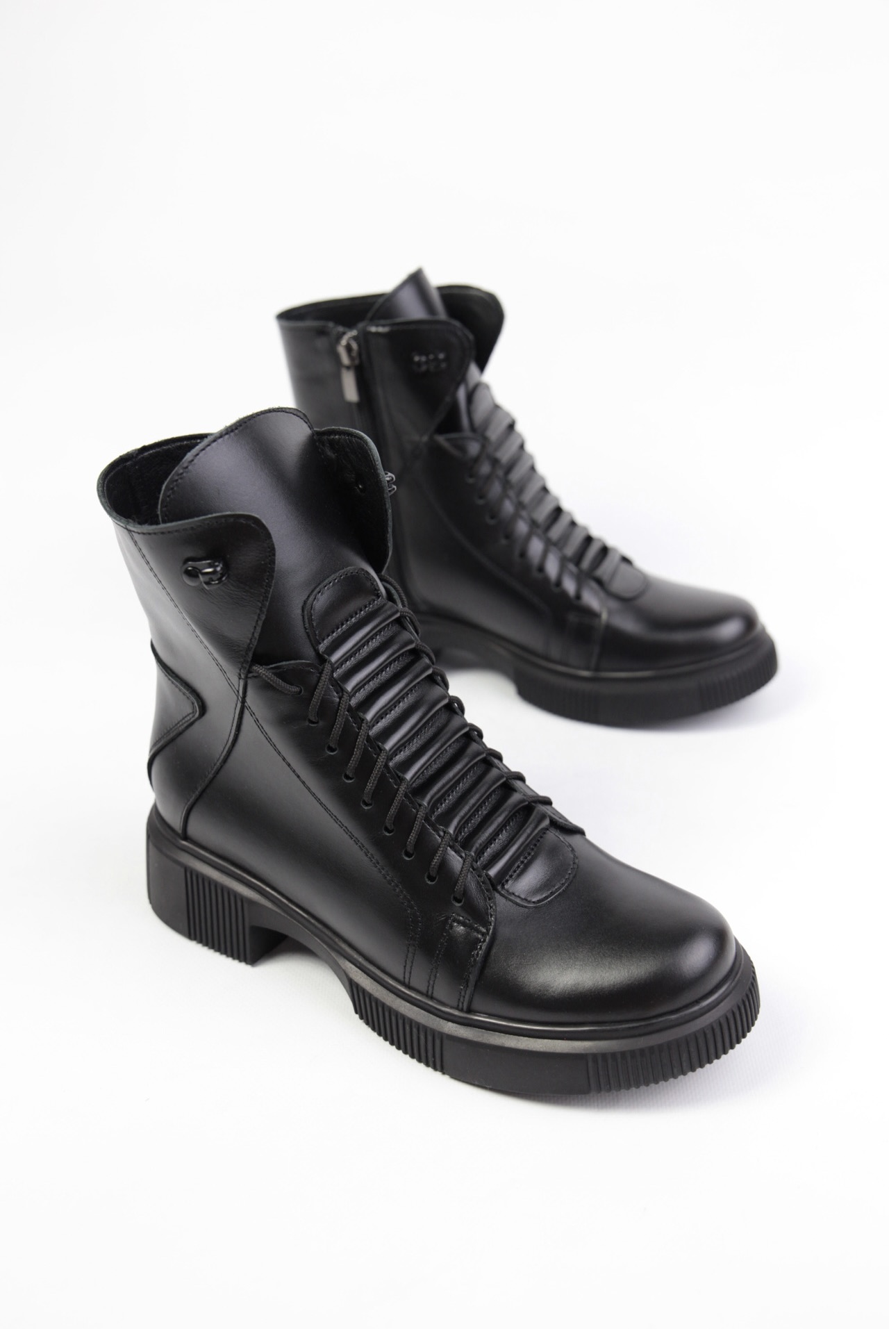 картинка Ботинки кожаные Benito от магазина Pratik