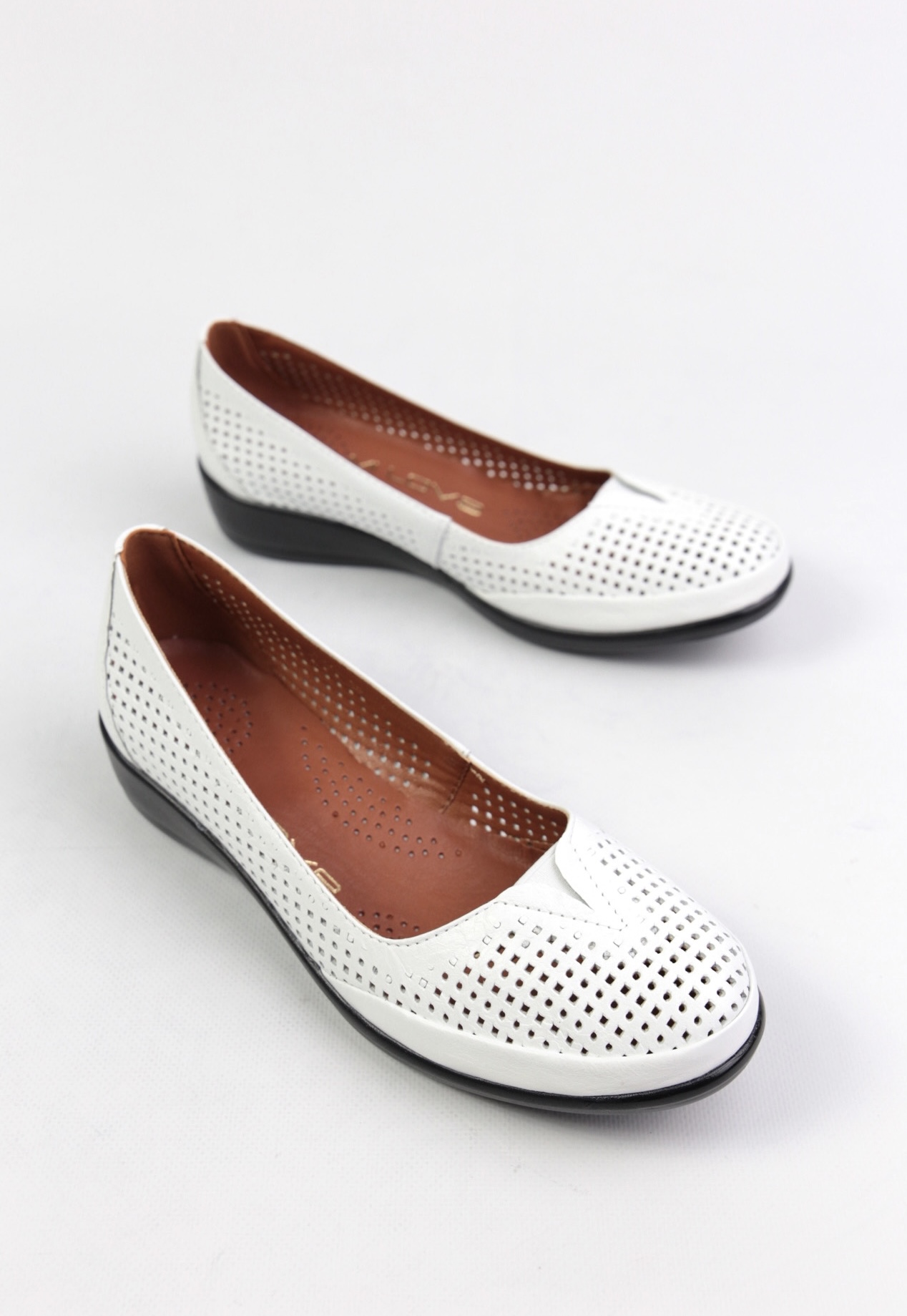 картинка Туфли кожаные Benito от магазина Pratik