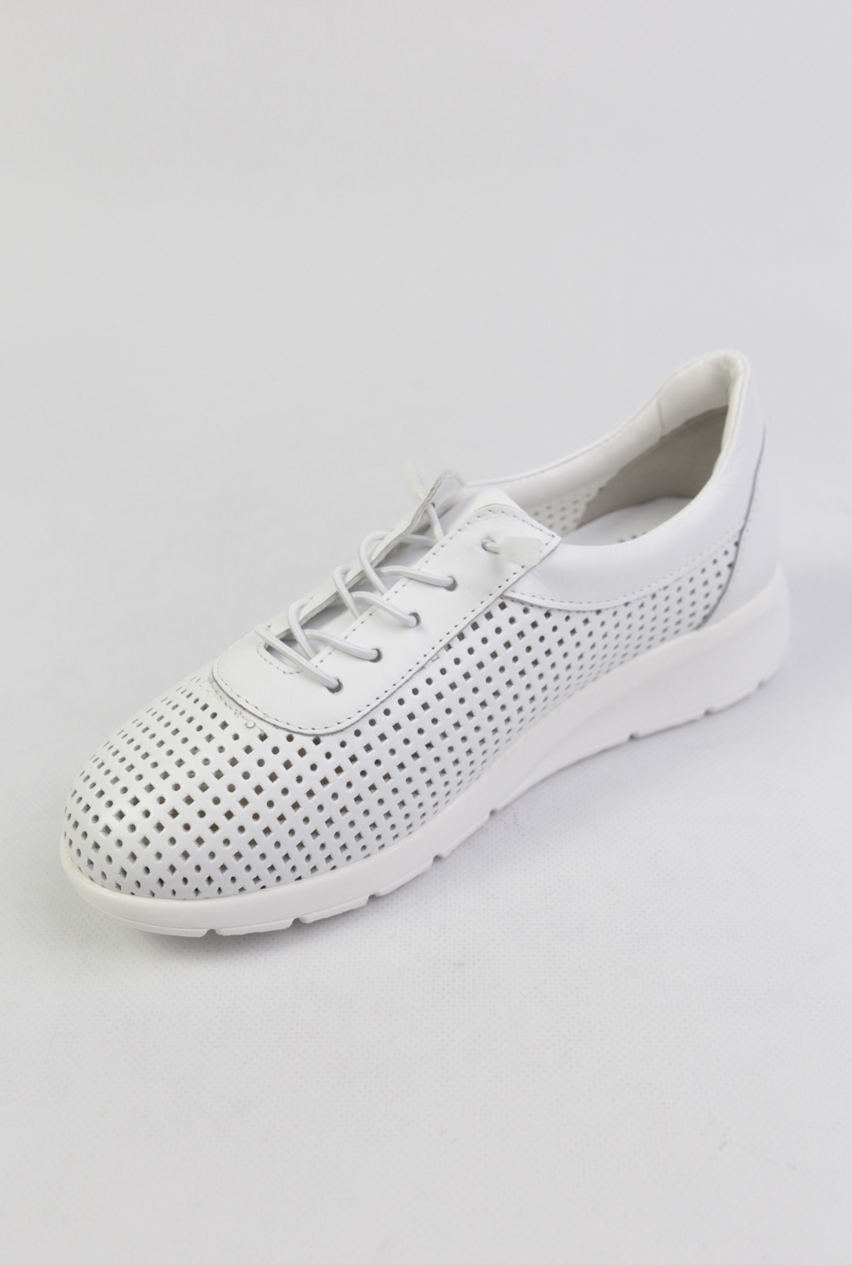 картинка Кроссовки кожаные Benito от магазина Pratik