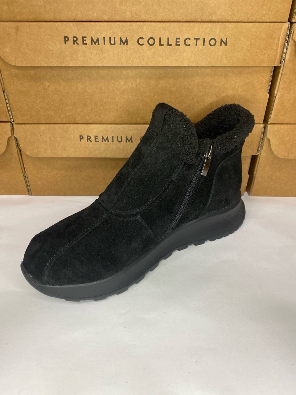 картинка Ботинки замшевые Benito от магазина Pratik