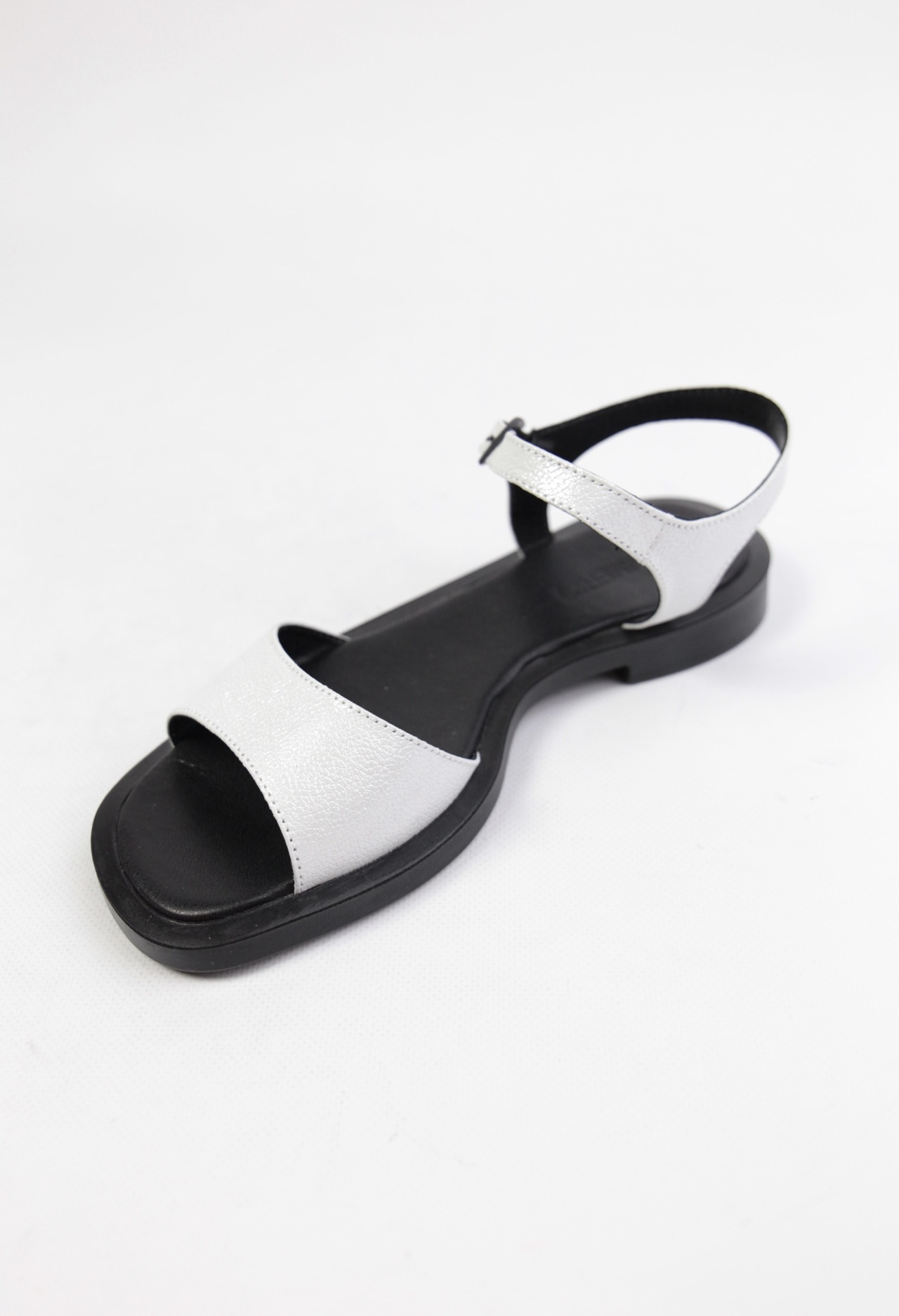 картинка Сандалии кожаные Benito от магазина Pratik