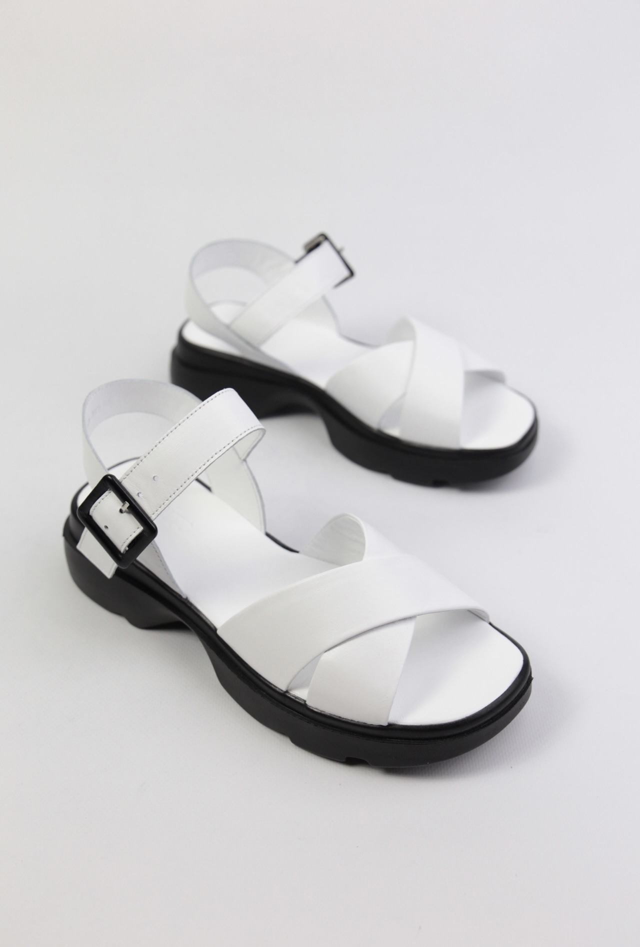 картинка Сандалии кожаные Benito от магазина Pratik