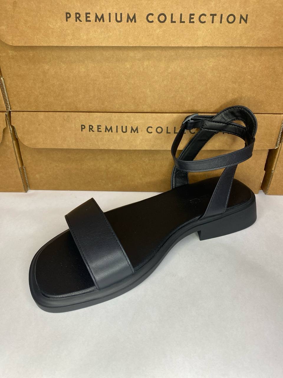 картинка Сандалии кожаные Benito от магазина Pratik