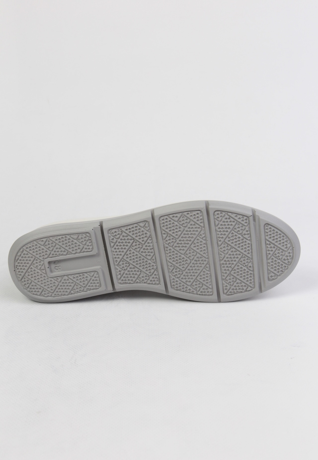 картинка Балетки кожаные Benito от магазина Pratik