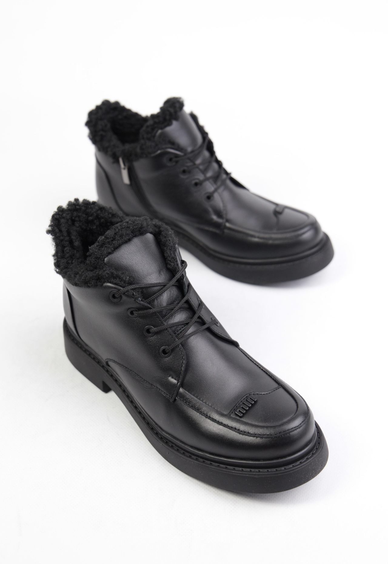 картинка Ботинки кожаные Benito от магазина Pratik