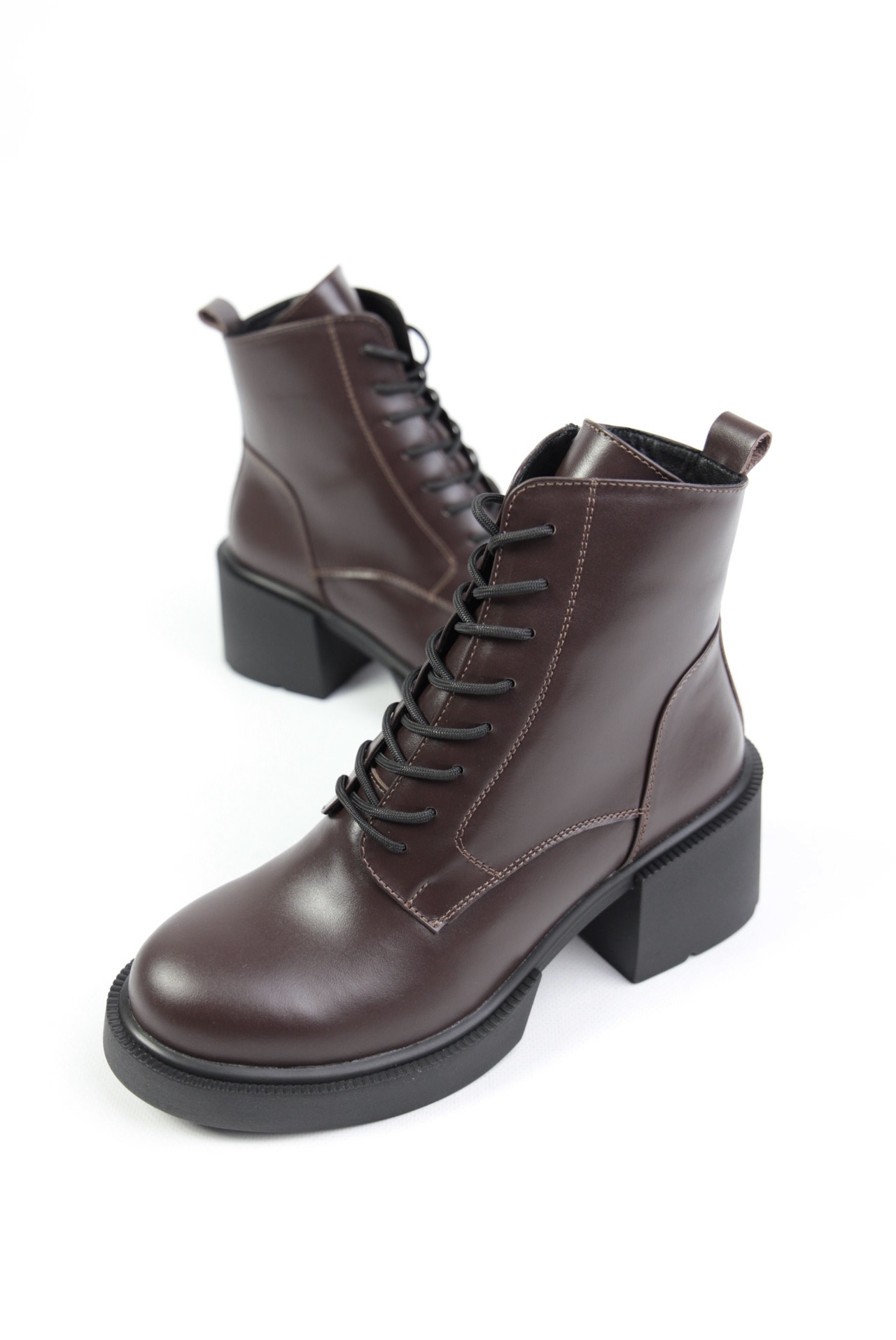 картинка Ботильоны кожаные Benito от магазина Pratik