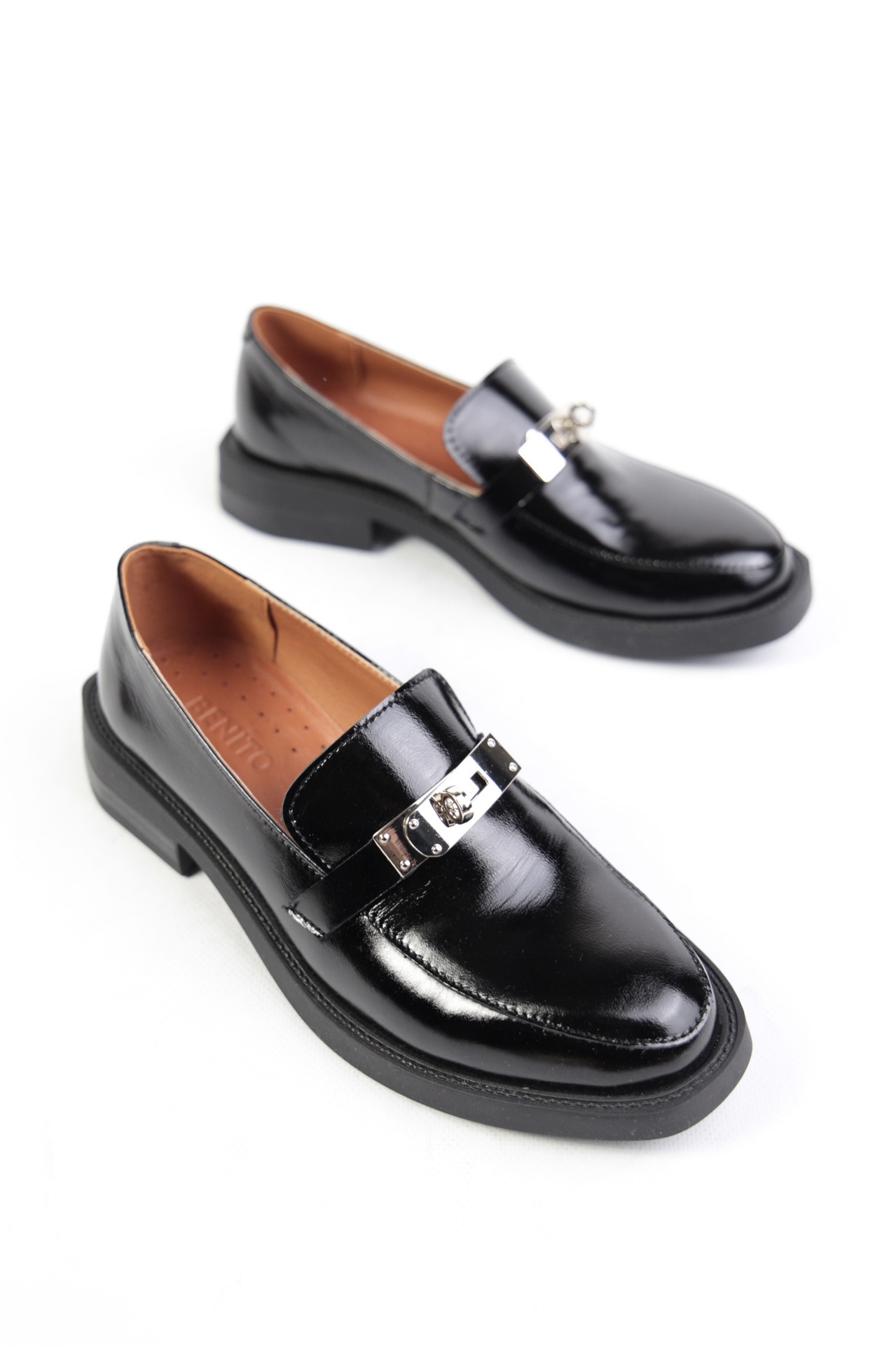 картинка Лоферы кожаные Benito от магазина Pratik