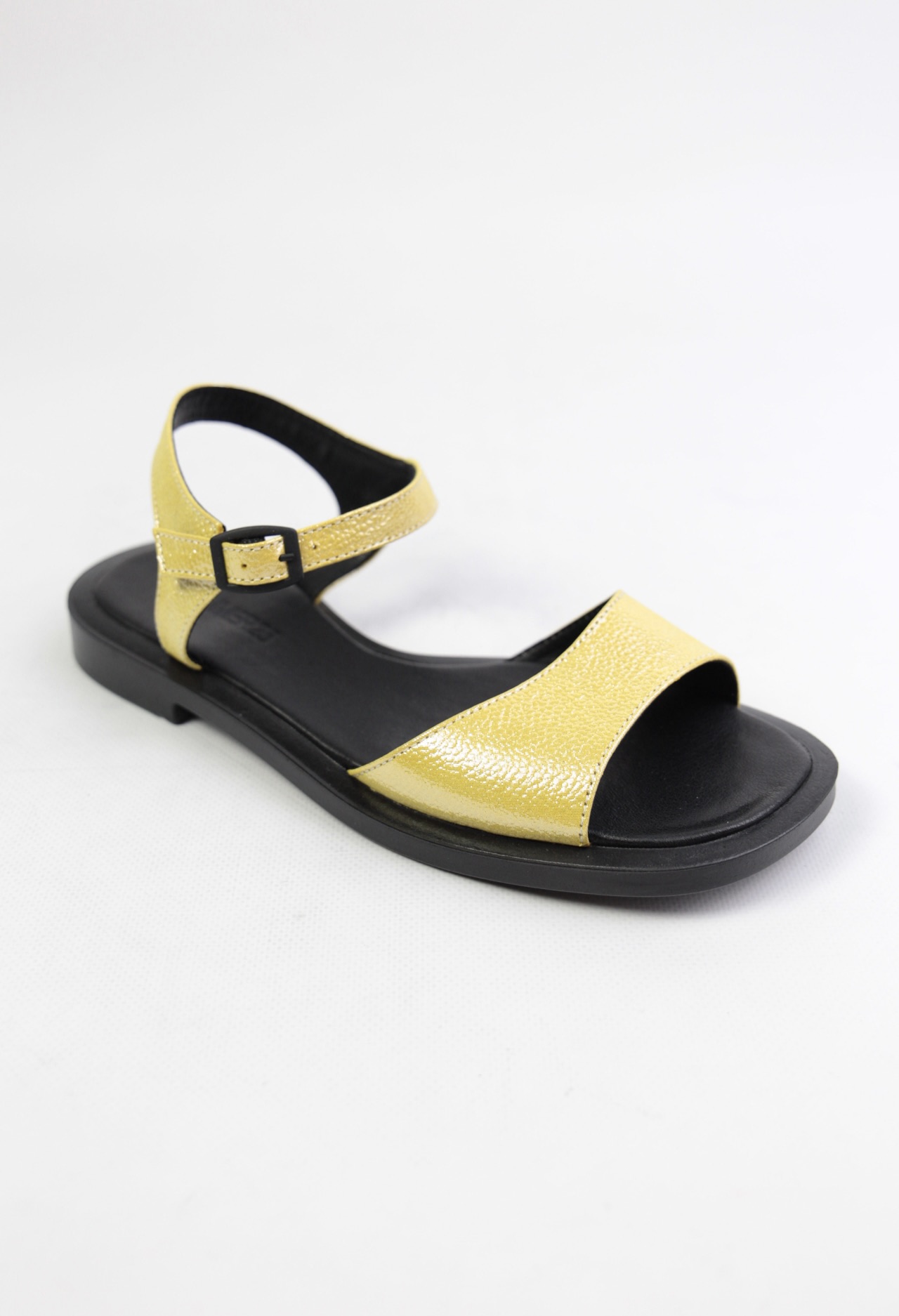 картинка Сандалии кожаные Benito от магазина Pratik