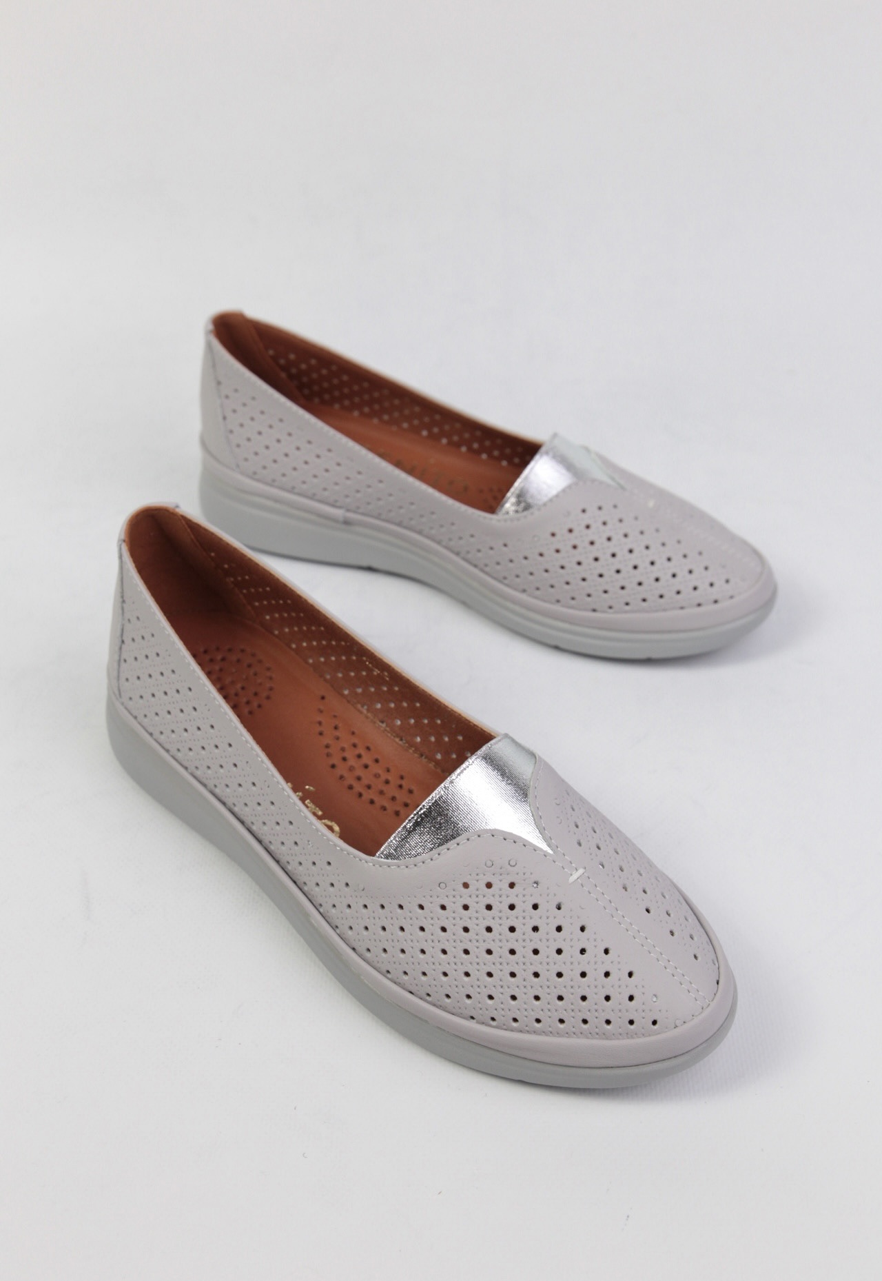 картинка Балетки кожаные Benito от магазина Pratik