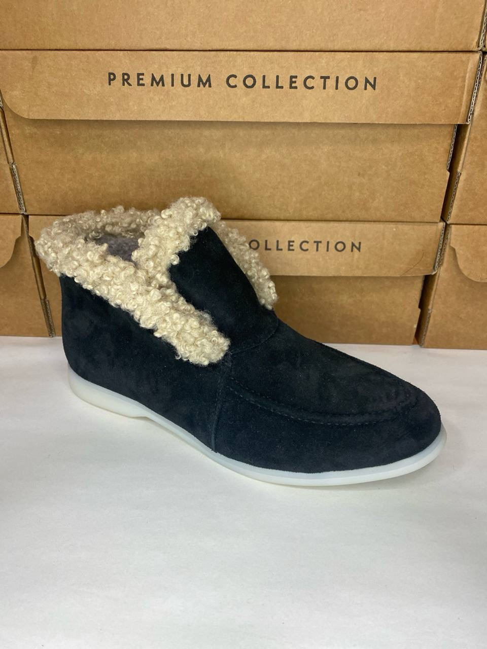 картинка Ботинки замшевые Benito от магазина Pratik