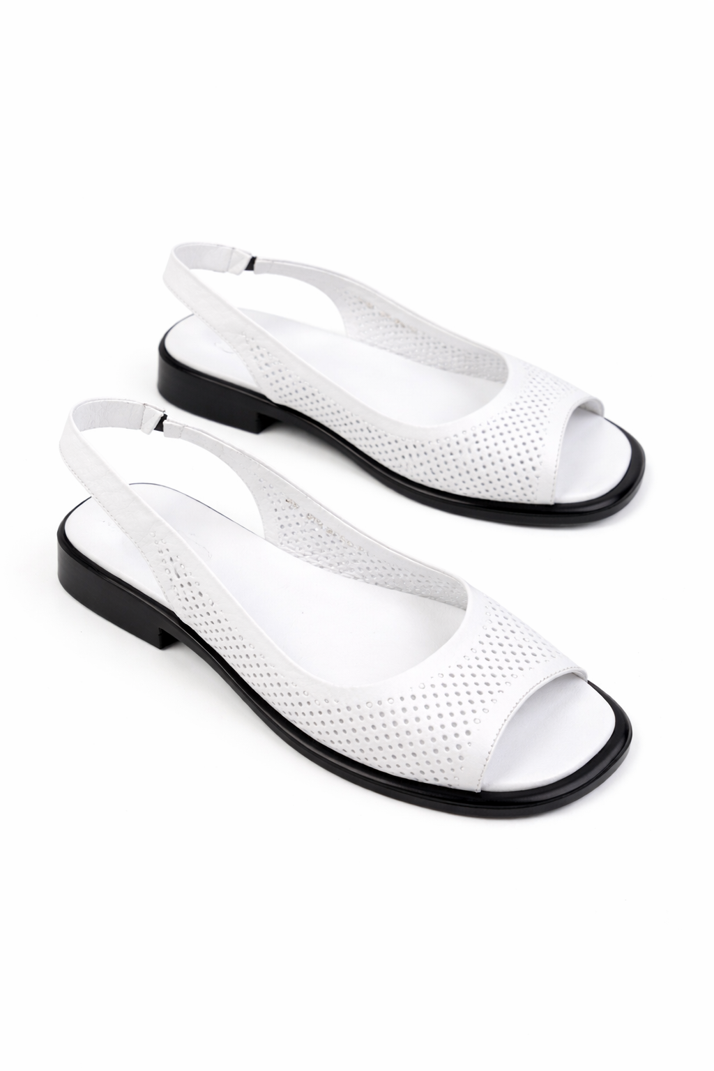 картинка Сандалии кожаные Benito от магазина Pratik