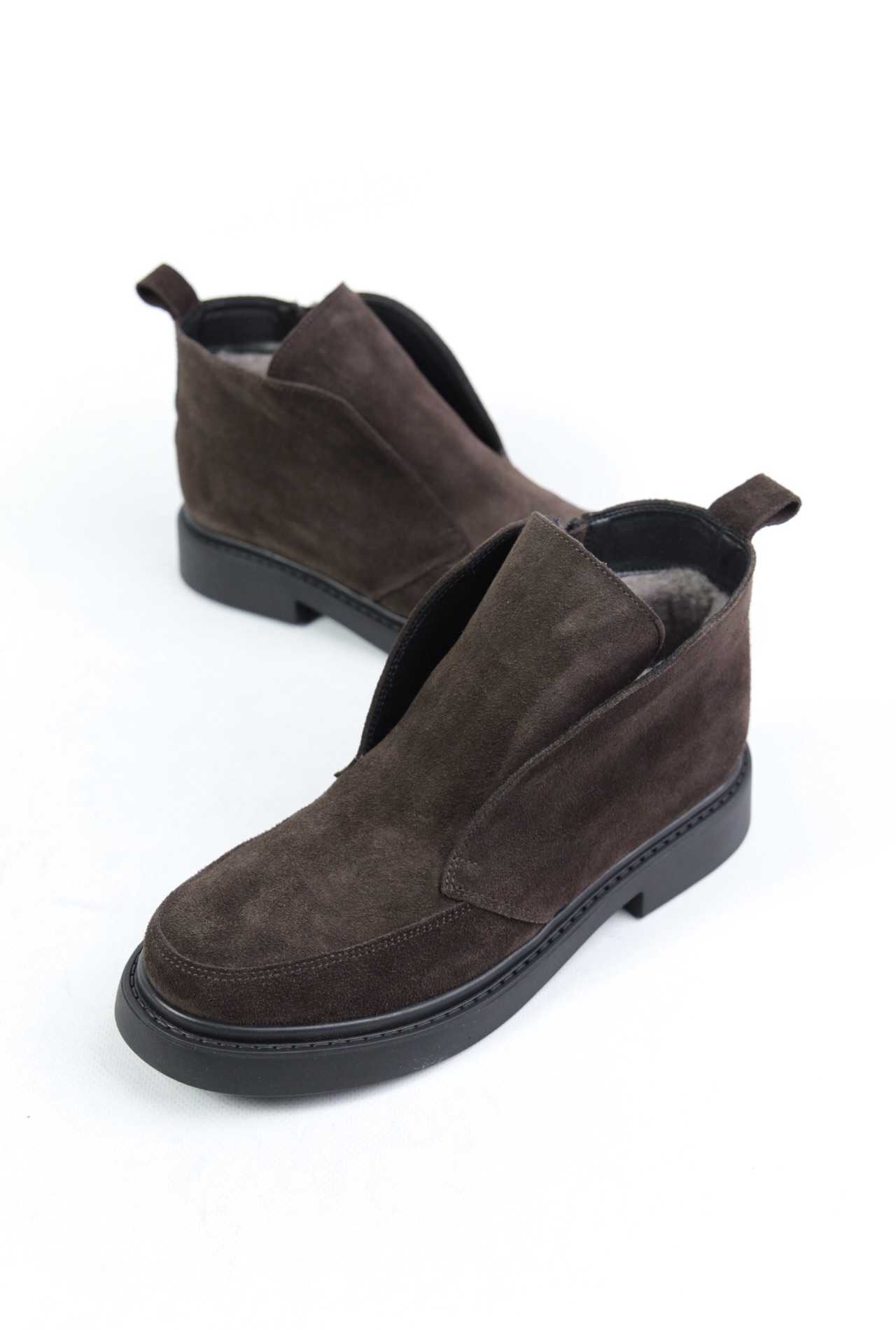 картинка Ботинки замшевые Benito от магазина Pratik