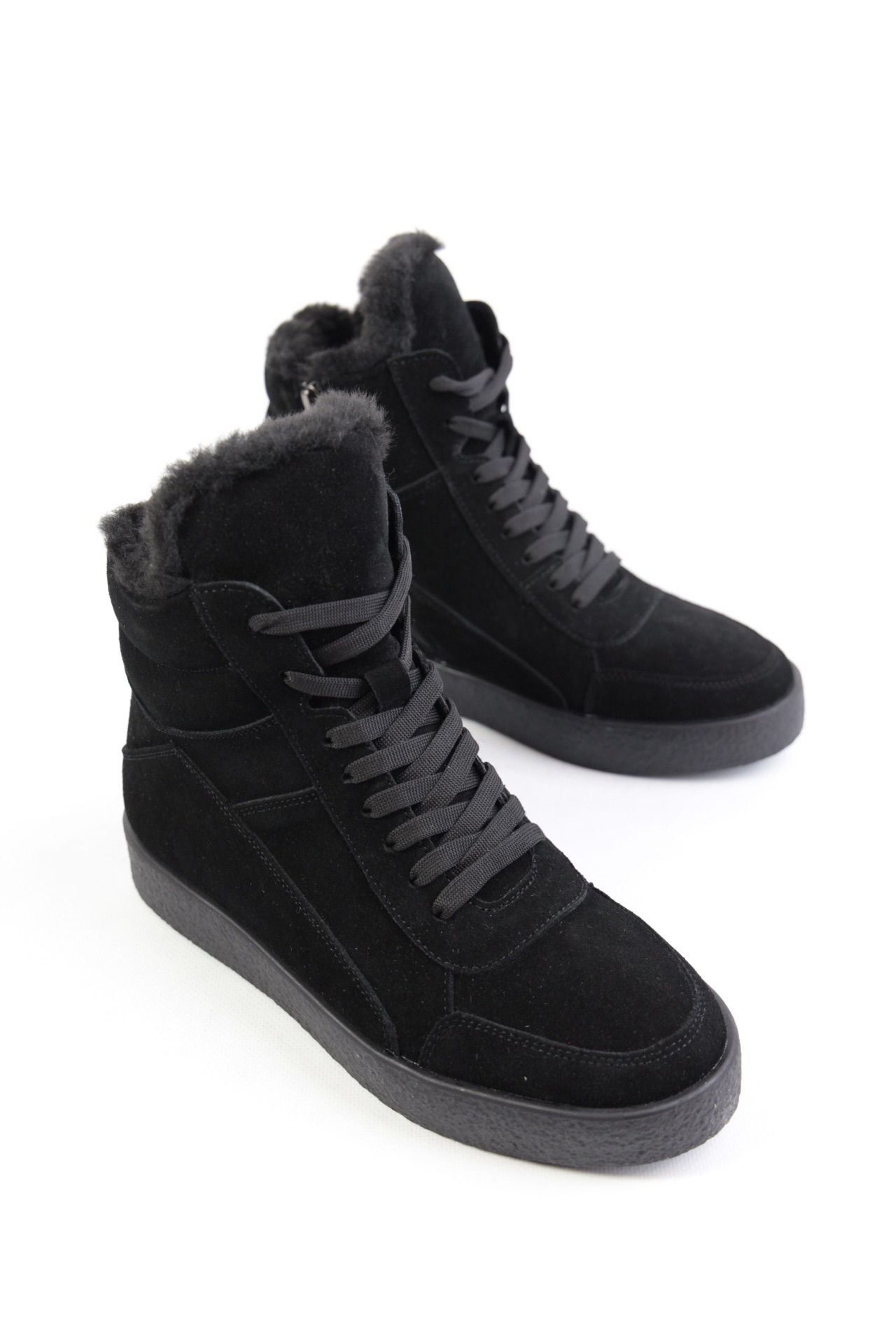 картинка Ботинки замшевые Benito от магазина Pratik