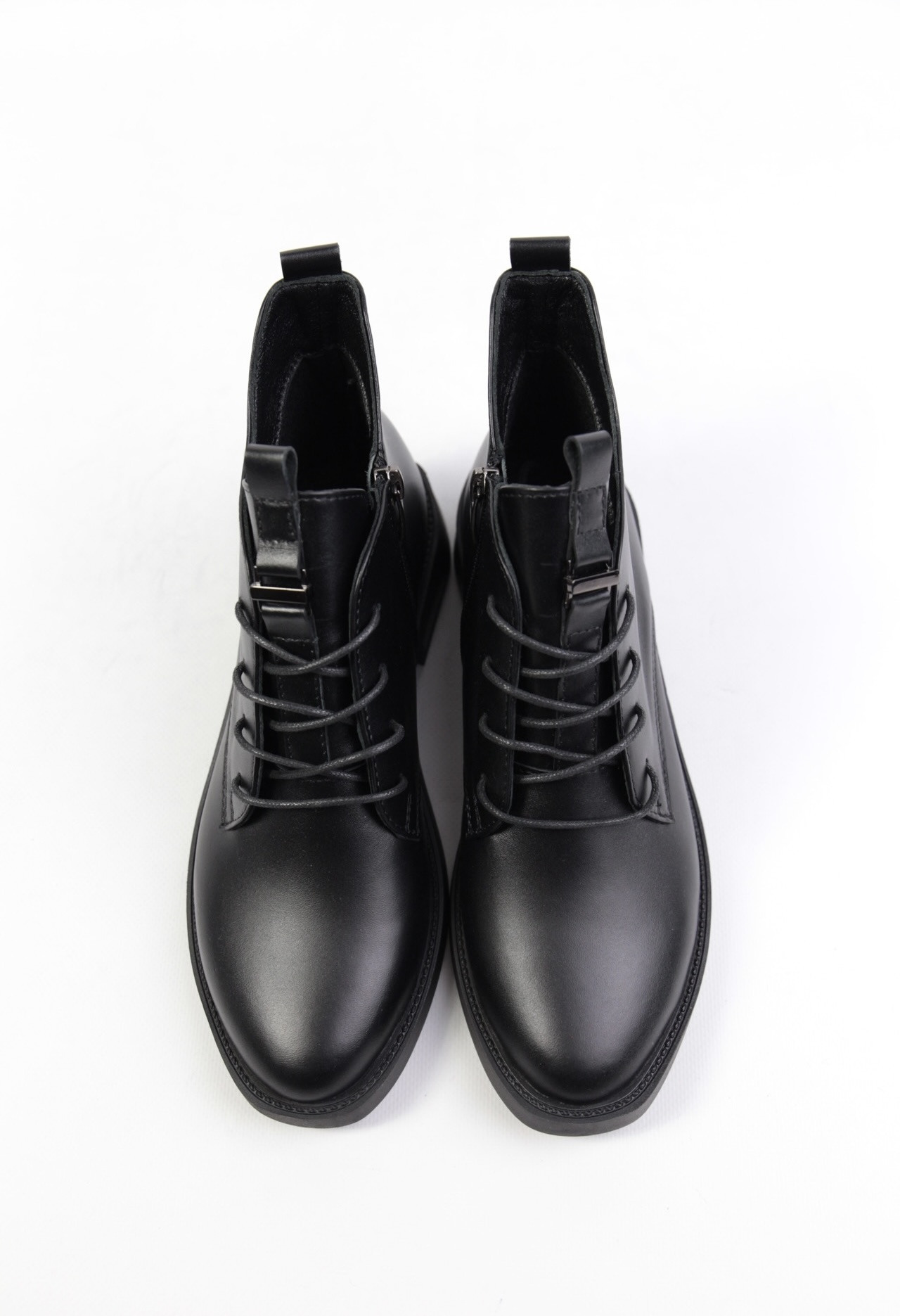 картинка Ботинки кожаные Benito от магазина Pratik