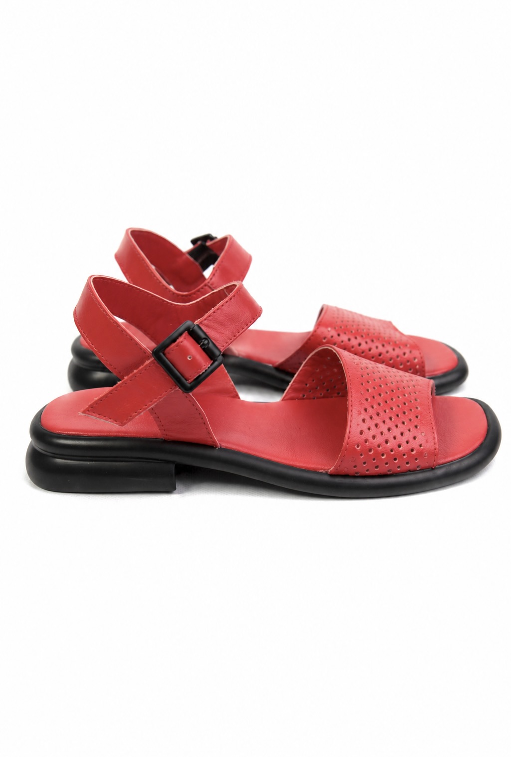 картинка Сандалии кожаные Benito от магазина Pratik