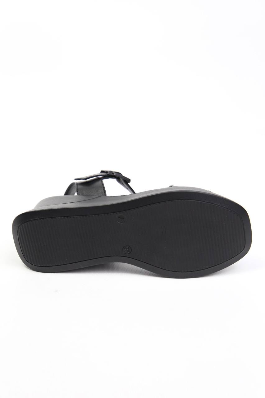 картинка Босоножки кожаные Benito от магазина Pratik