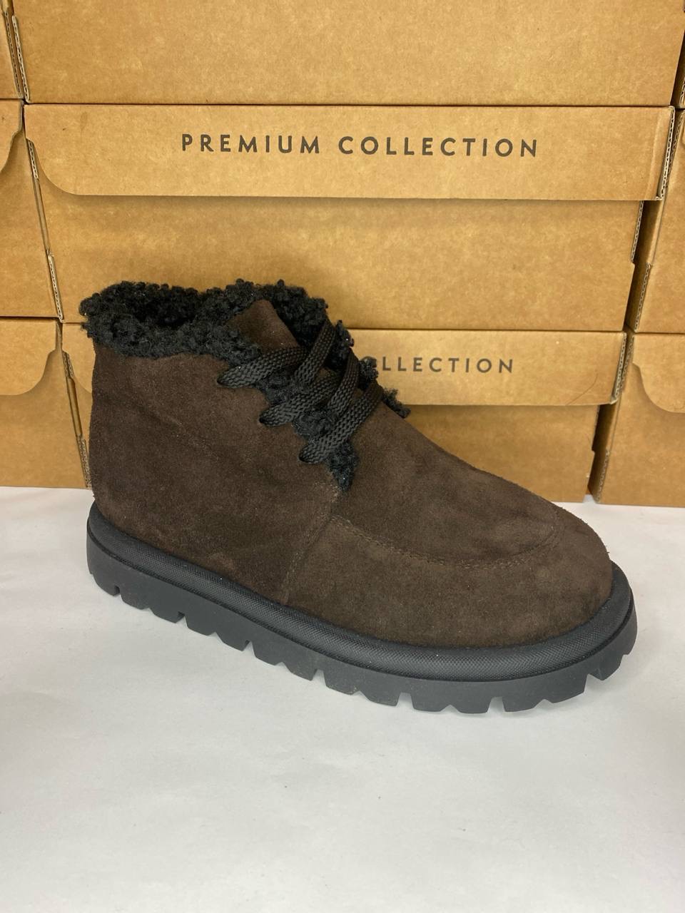 картинка Ботинки замшевые Benito от магазина Pratik