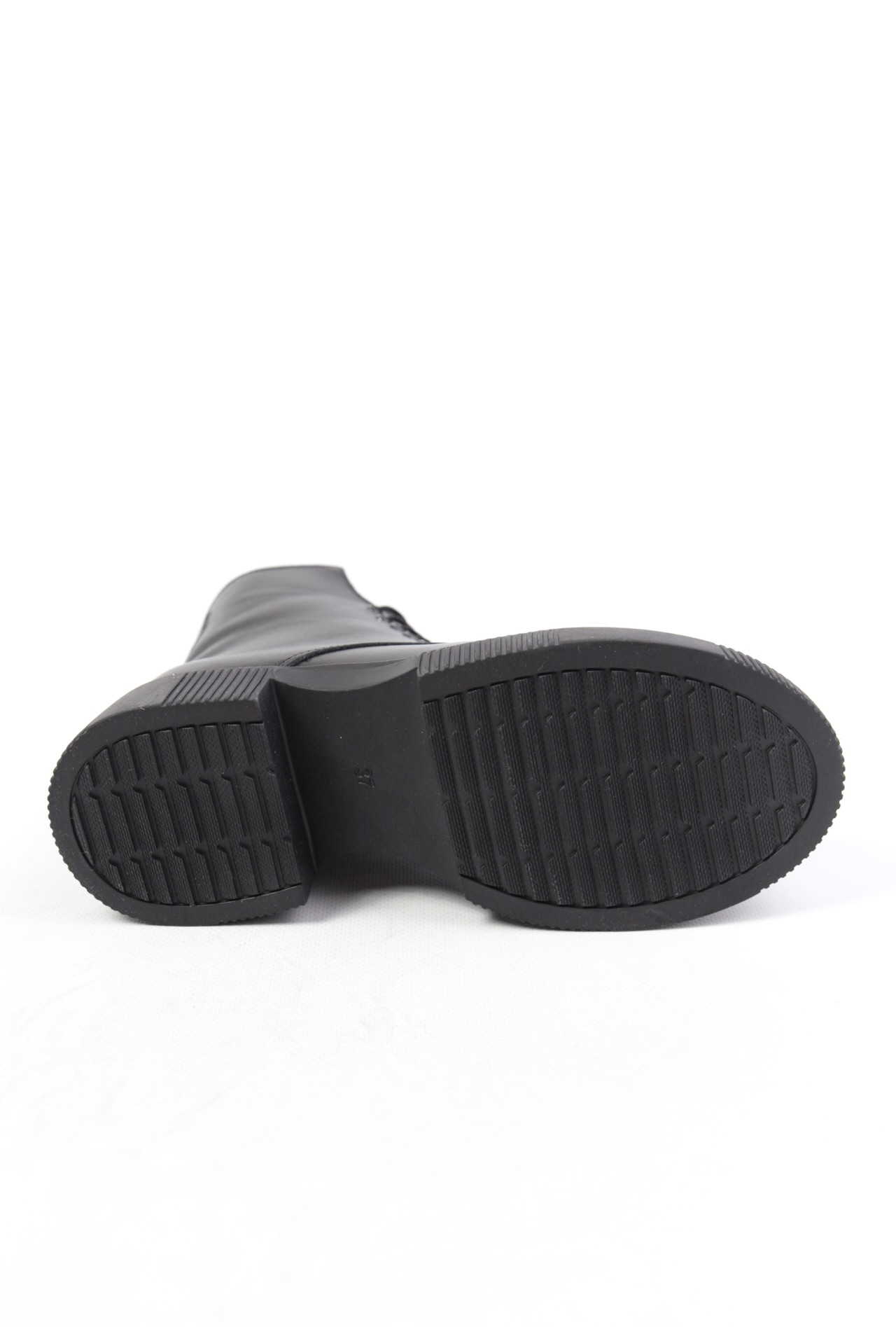 картинка Ботинки кожаные Benito от магазина Pratik