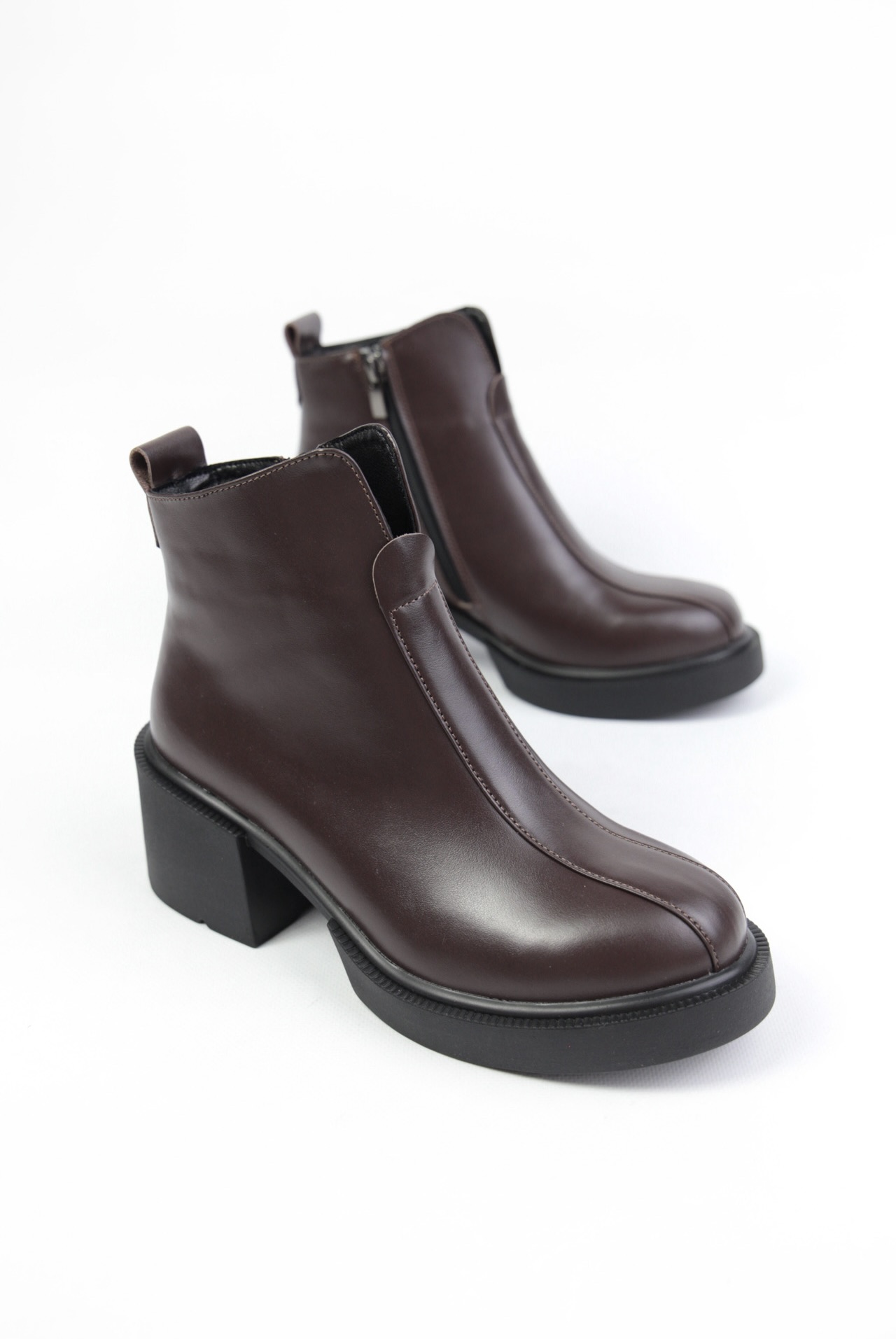 картинка Ботильоны кожаные Benito от магазина Pratik