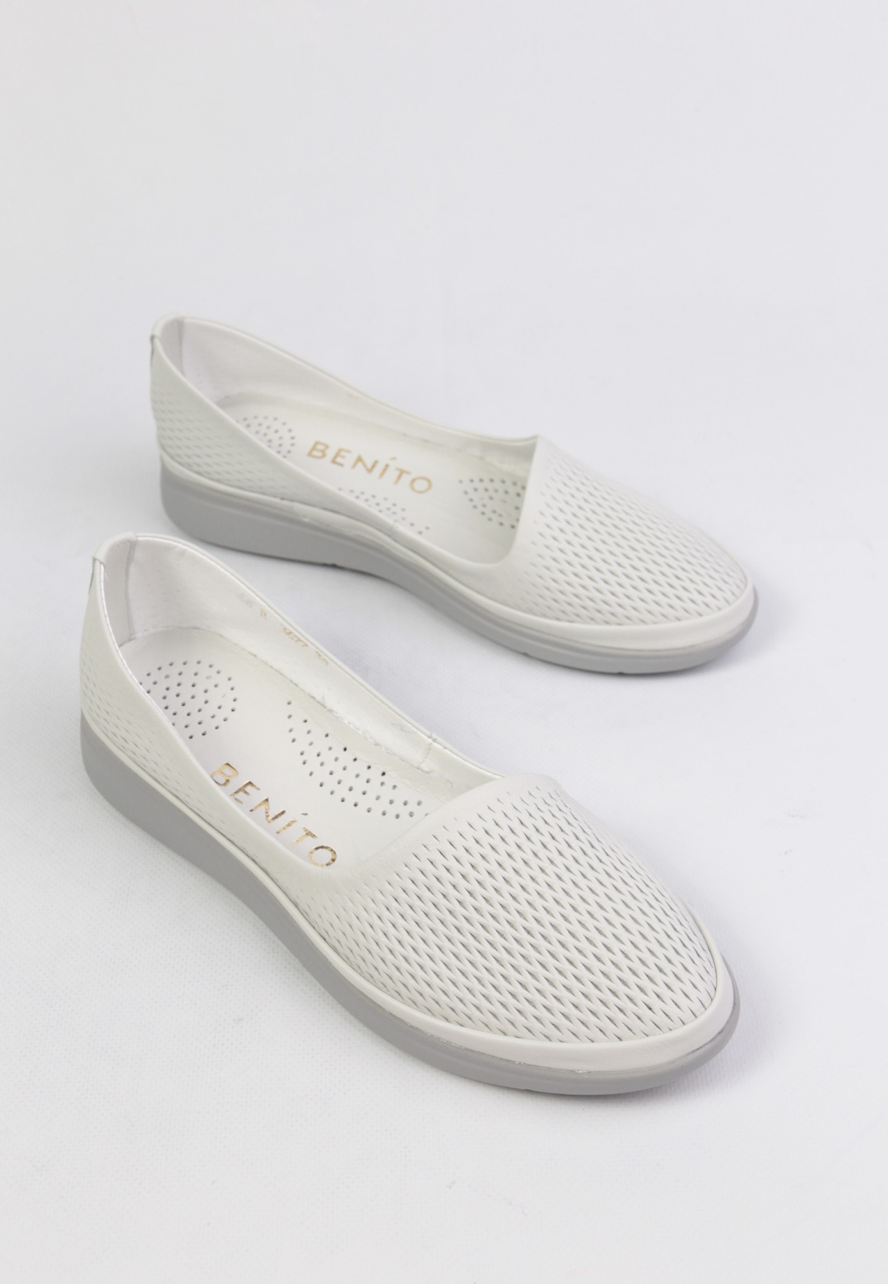 картинка Балетки кожаные Benito от магазина Pratik