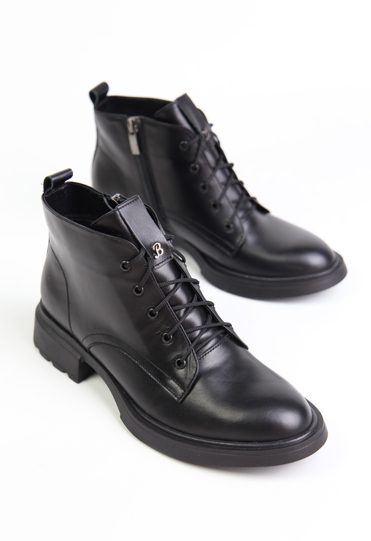 картинка Ботинки кожаные Benito от магазина Pratik