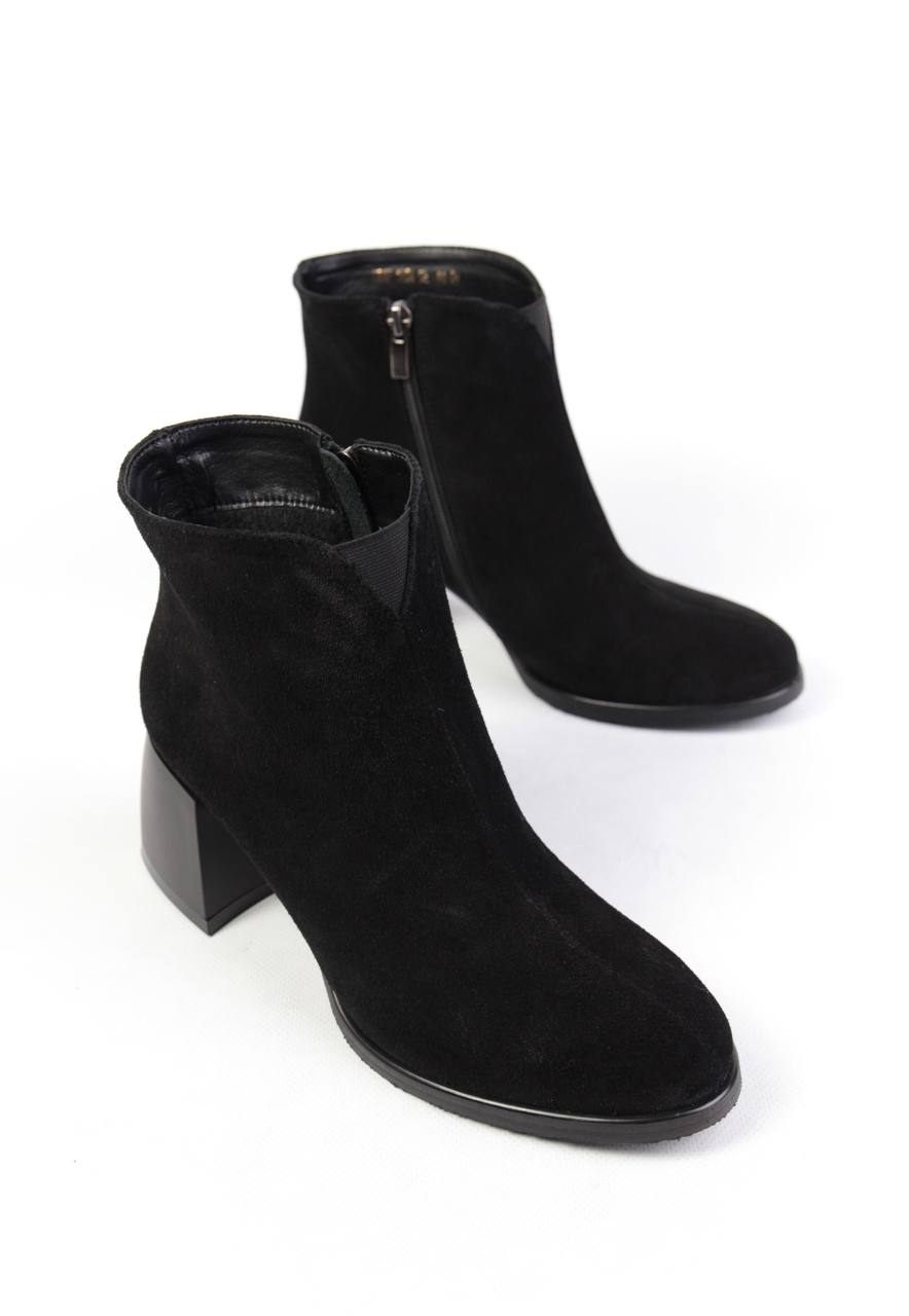 картинка Ботильоны замшевые Benito от магазина Pratik
