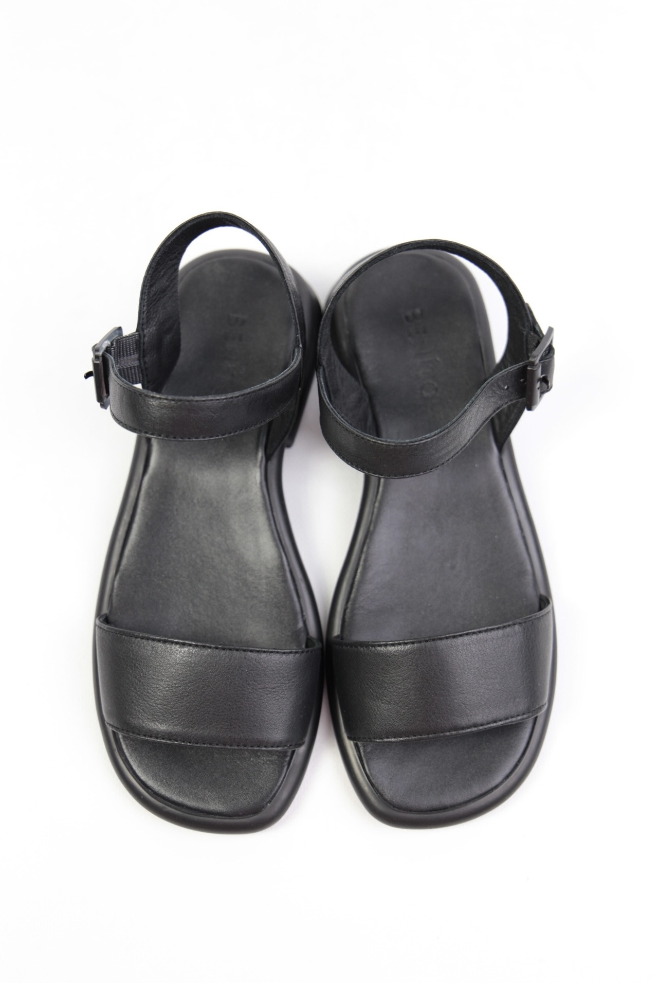 картинка Сандалии кожаные Benito от магазина Pratik