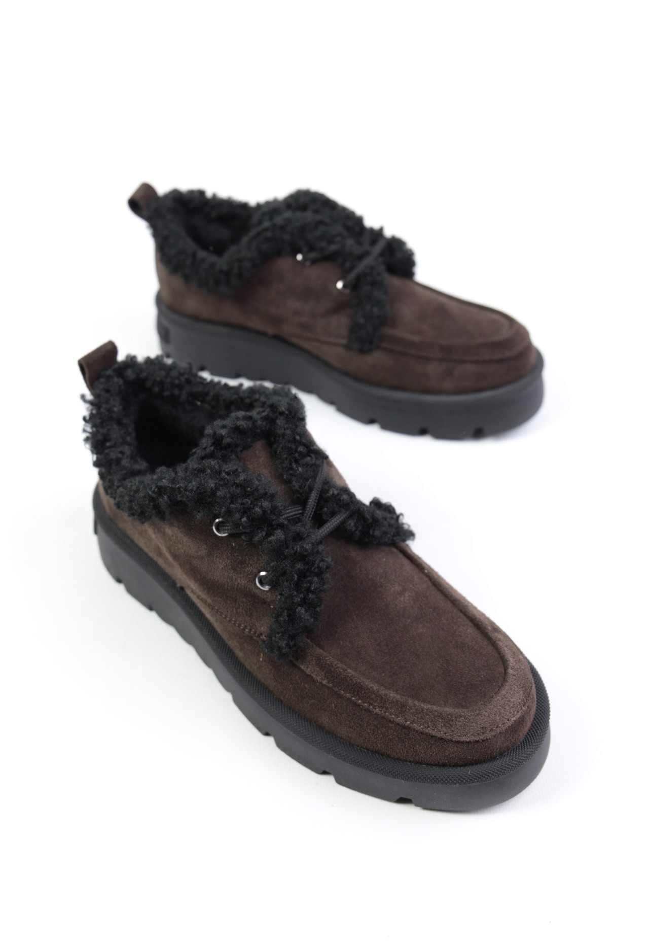 картинка Ботинки замшевые Benito от магазина Pratik