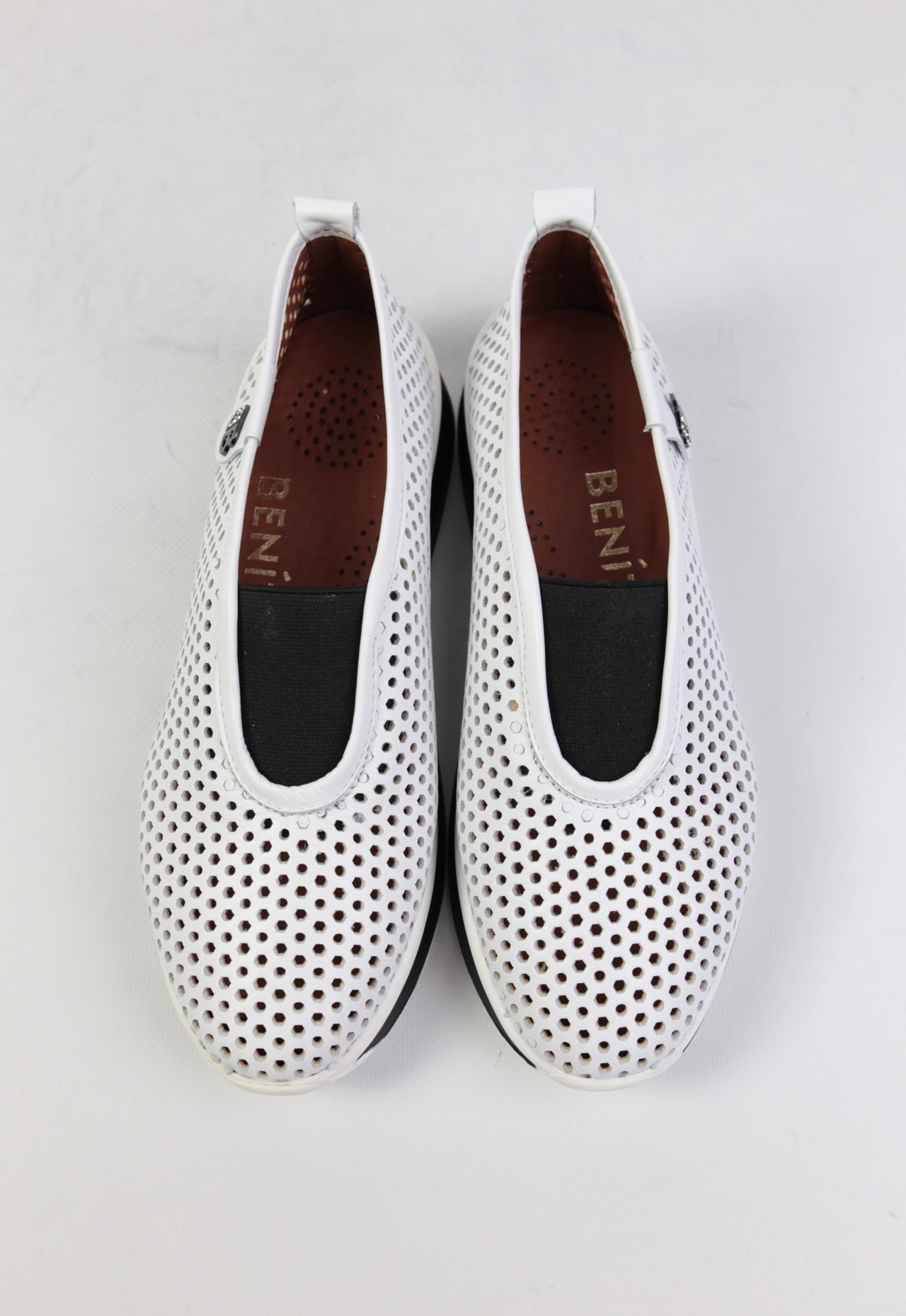 картинка Слипоны кожаные Benito от магазина Pratik