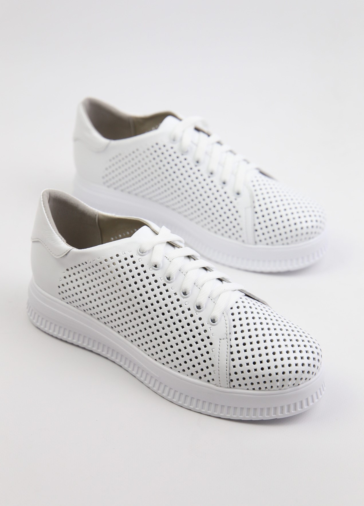 картинка Кеды кожаные Benito от магазина Pratik